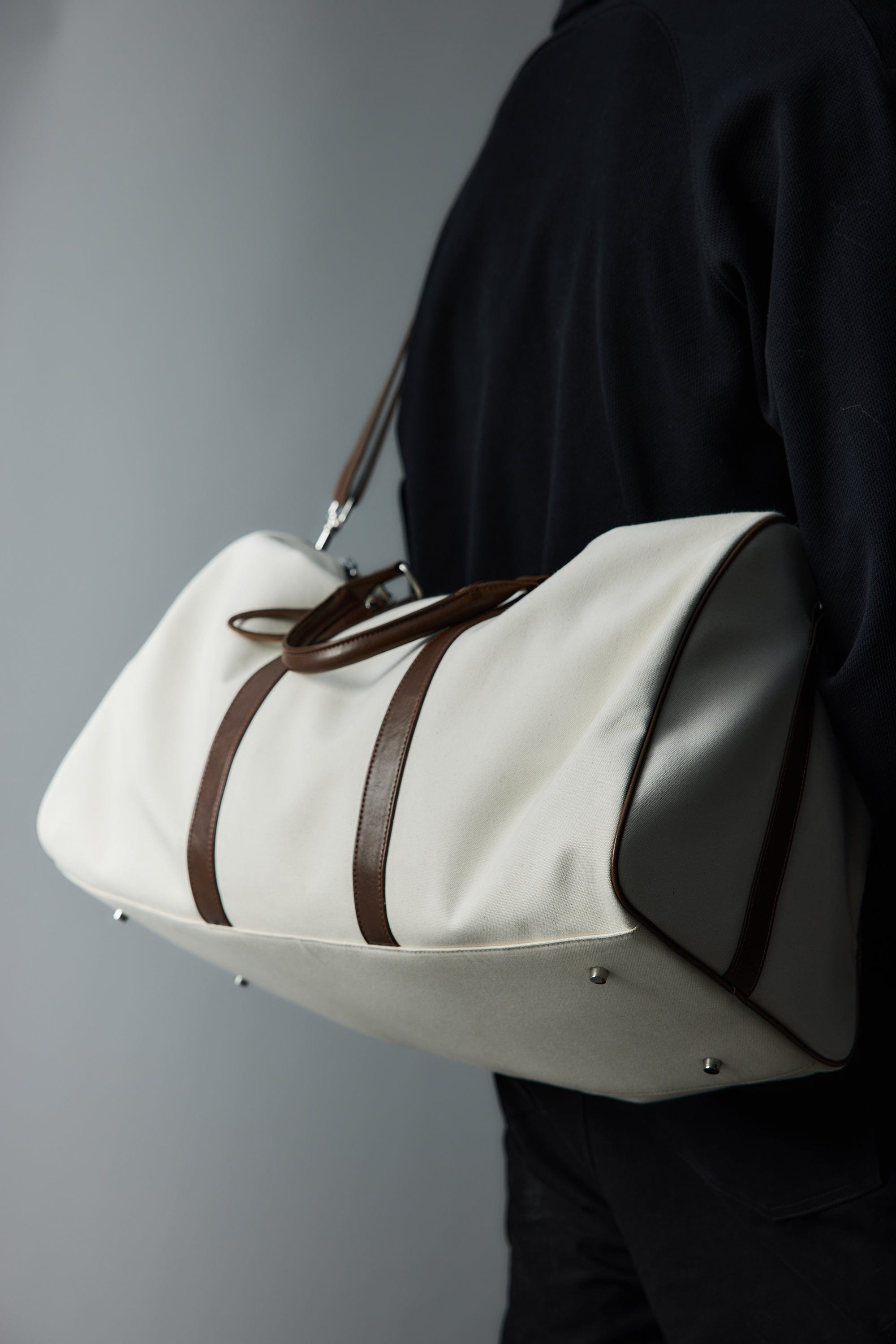 WHISTLEHUNTER Modern Canvas Duffle Bag