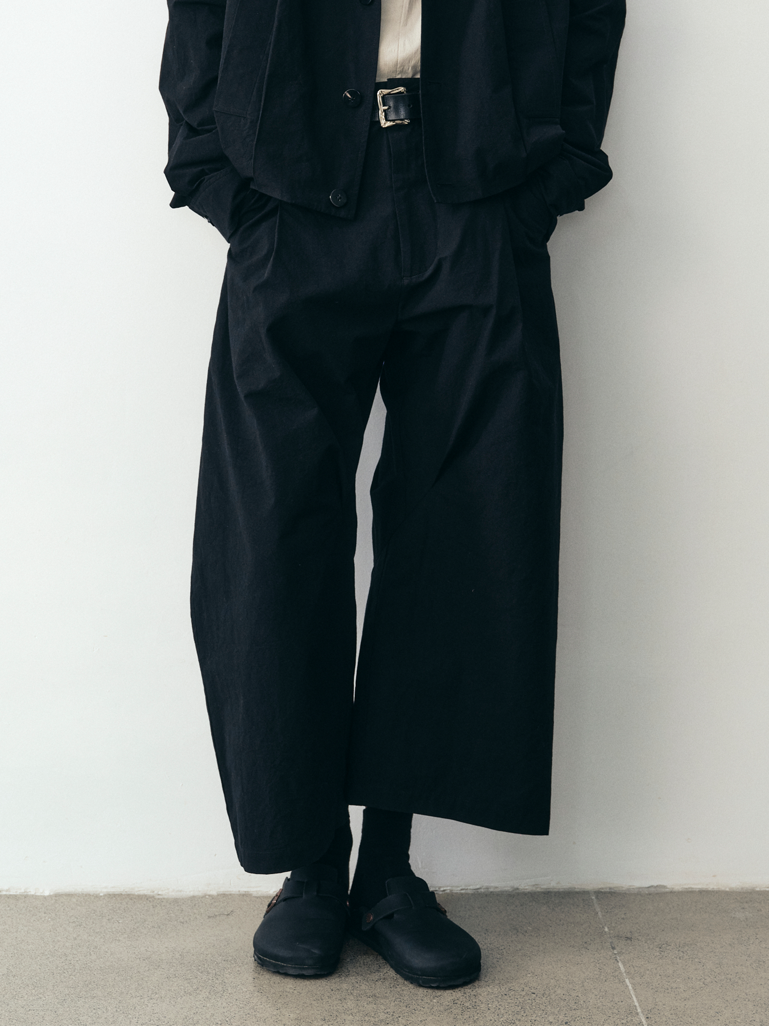 GRAINMUSTARD Pleated Wide-Leg Curved Cropped Pants, premium urban and streetwear designers apparel on PROJECTISR.com, GRAINMUSTARD