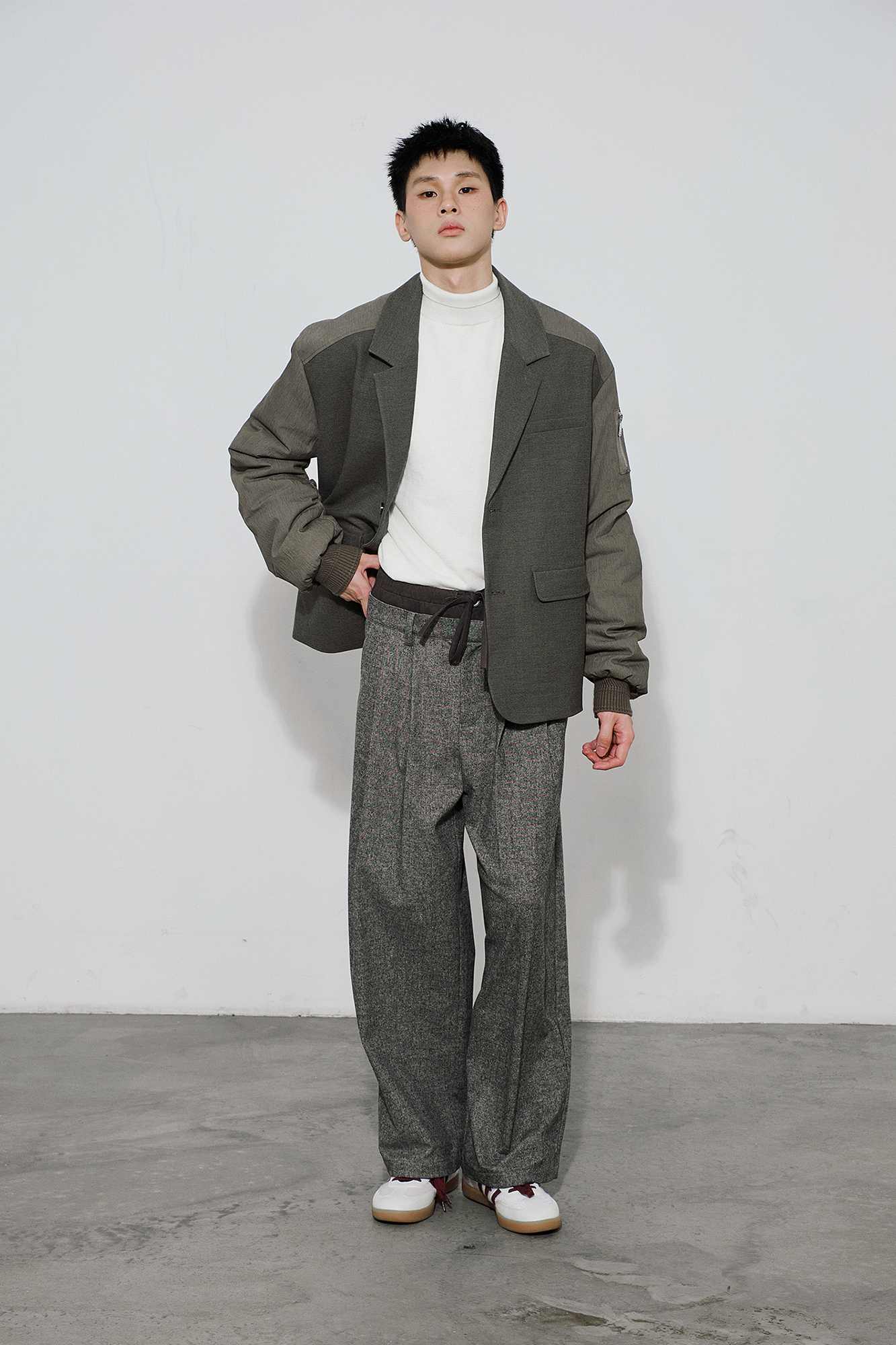 SAME FLOW Multi-Pocket Paneled Bomber-Sleeve Suit Jacket
