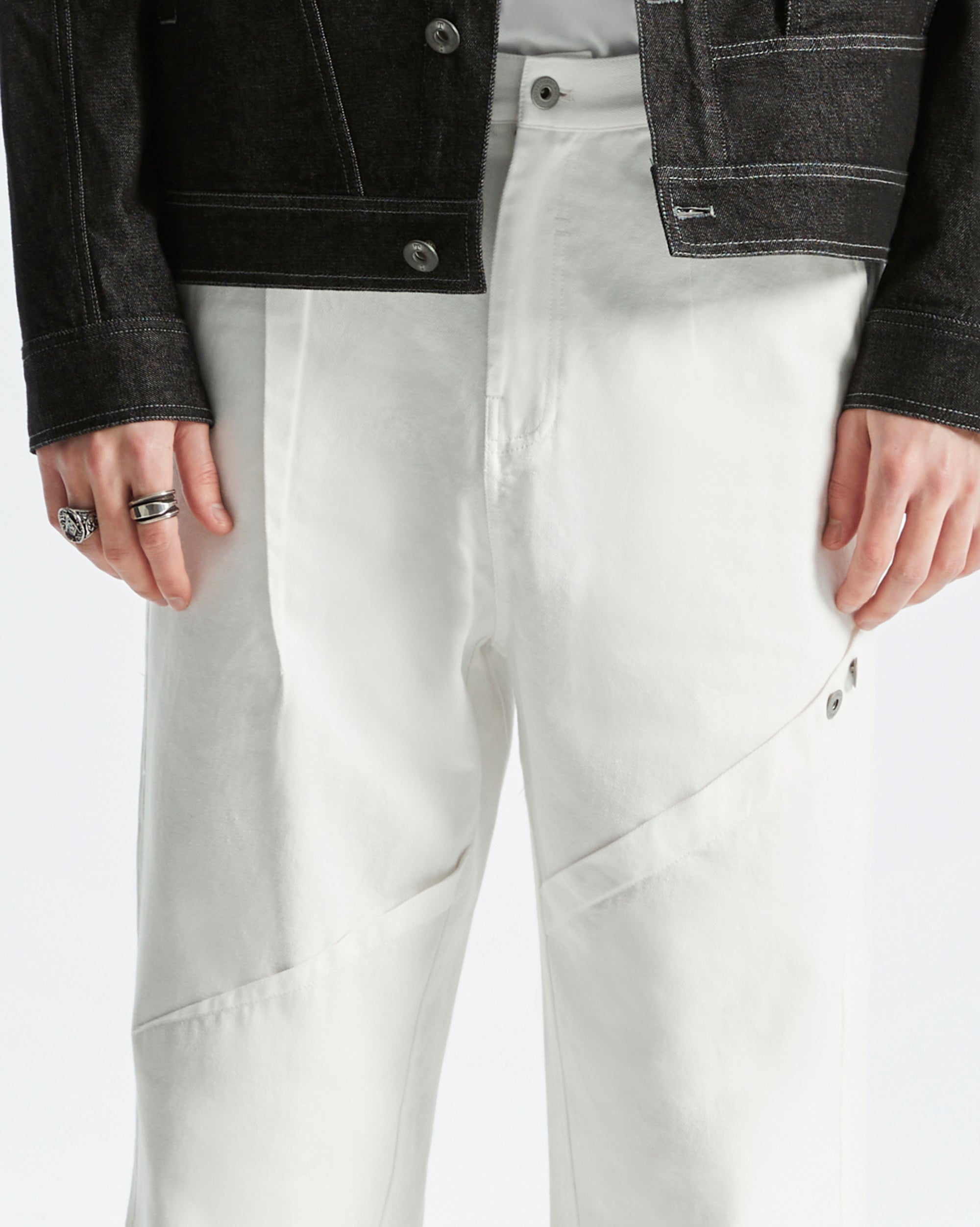 ORGANIC EMOTION Deconstructed Washed Jeans