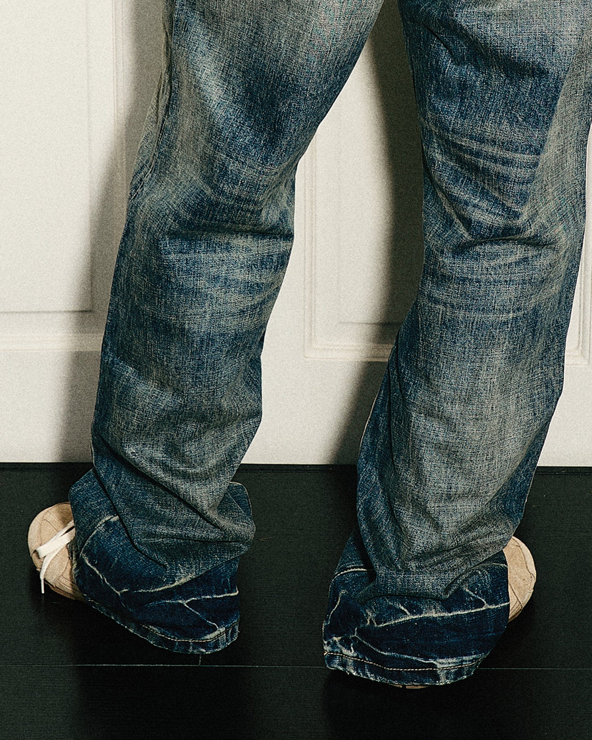 STEEPC The Classic Washed Straight-Leg Jeans