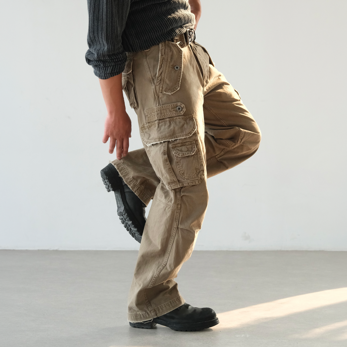 NEIGBORL Retro Washed Pleated Straight-Leg Pants