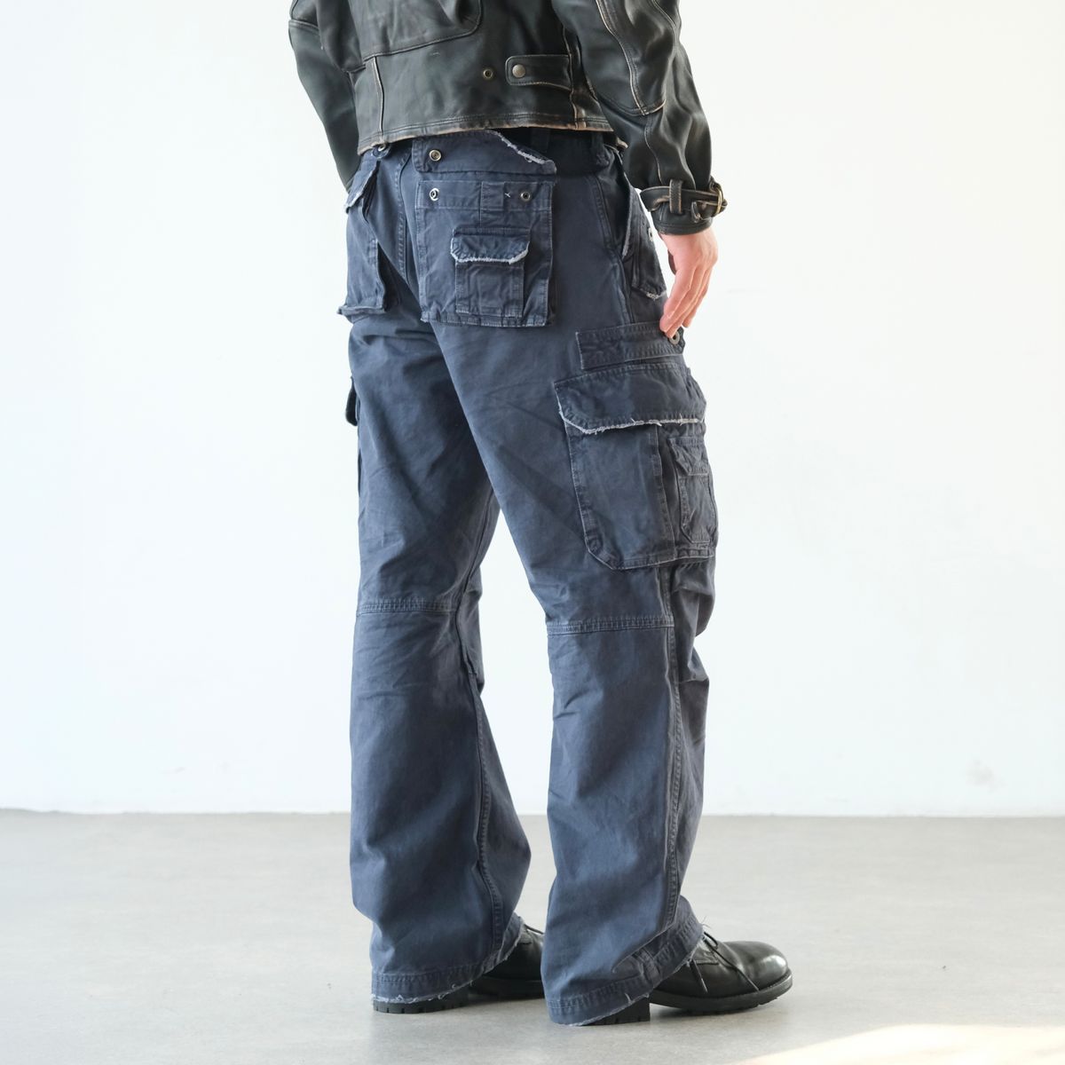 NEIGBORL Distressed Straight-Leg Cargo Pants