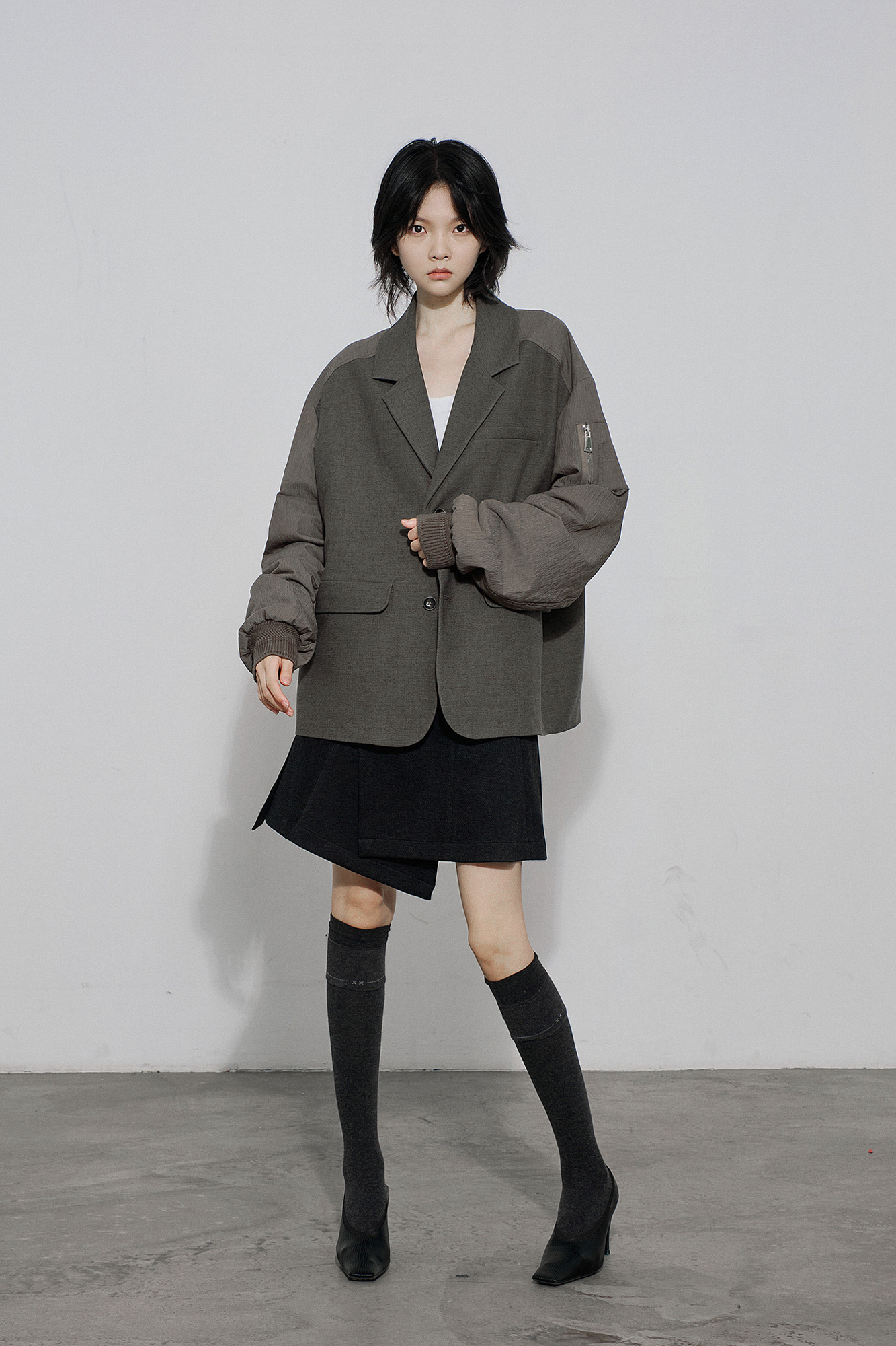SAME FLOW Multi-Pocket Paneled Bomber-Sleeve Suit Jacket