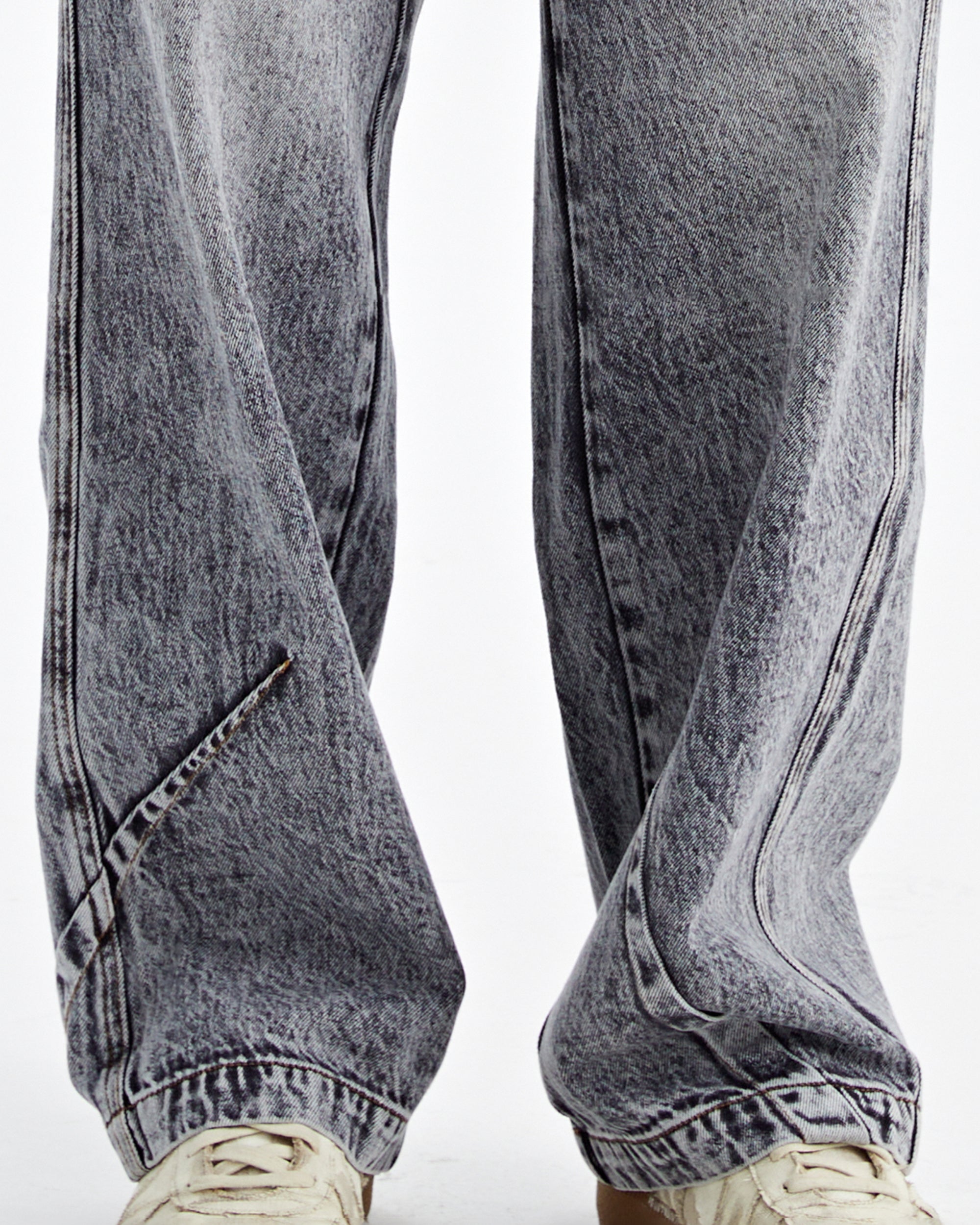 ORGANIC EMOTION Deconstructed Washed Jeans