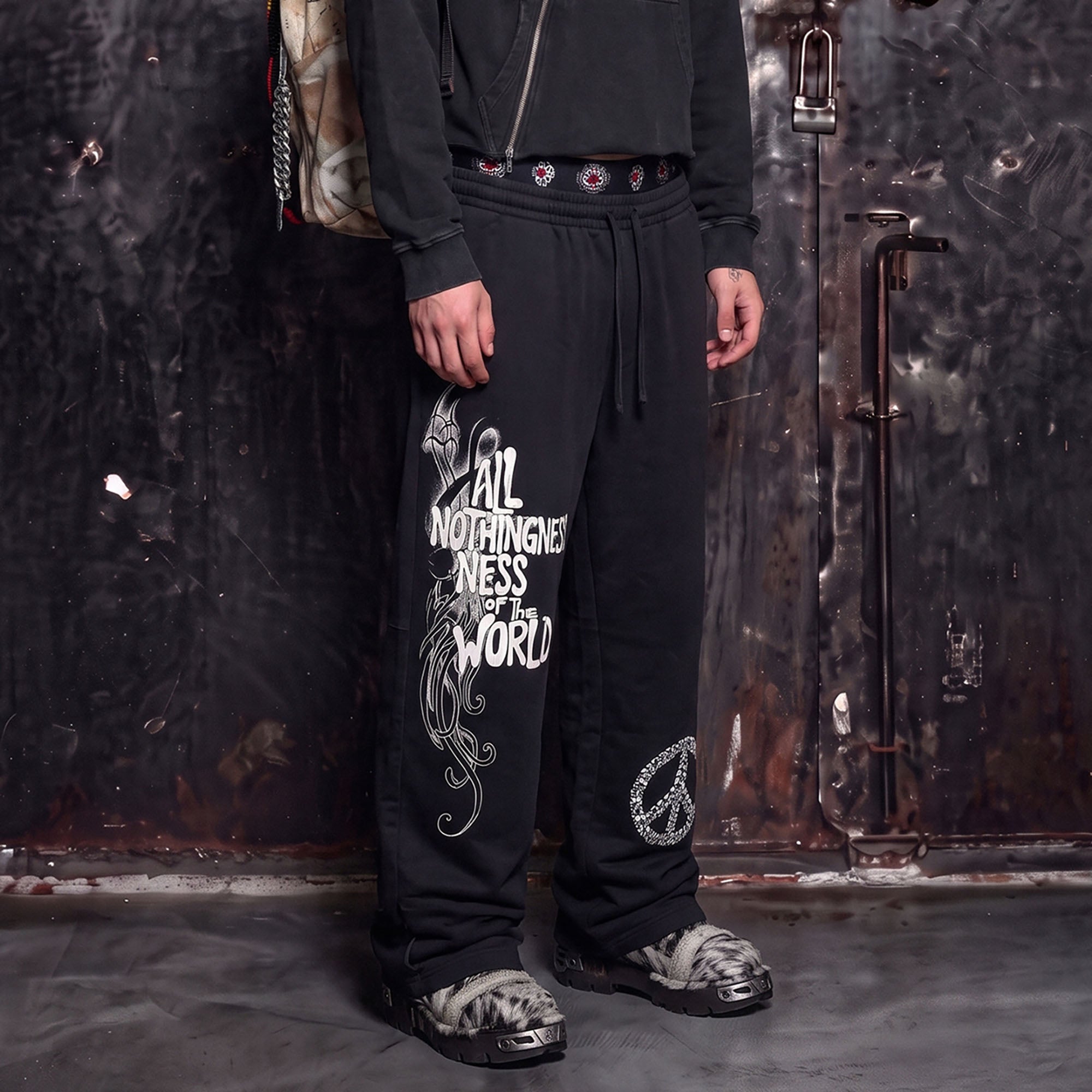 NOTHINGNESS WORLD Graffiti Script Baggy Sweatpants