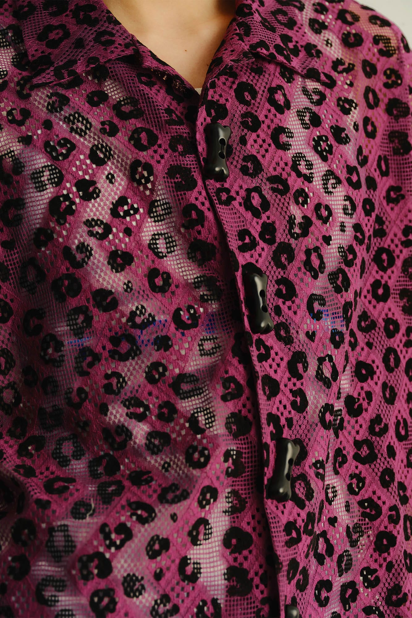 KADAKADA Leopard Lace Bone-Button Shirt