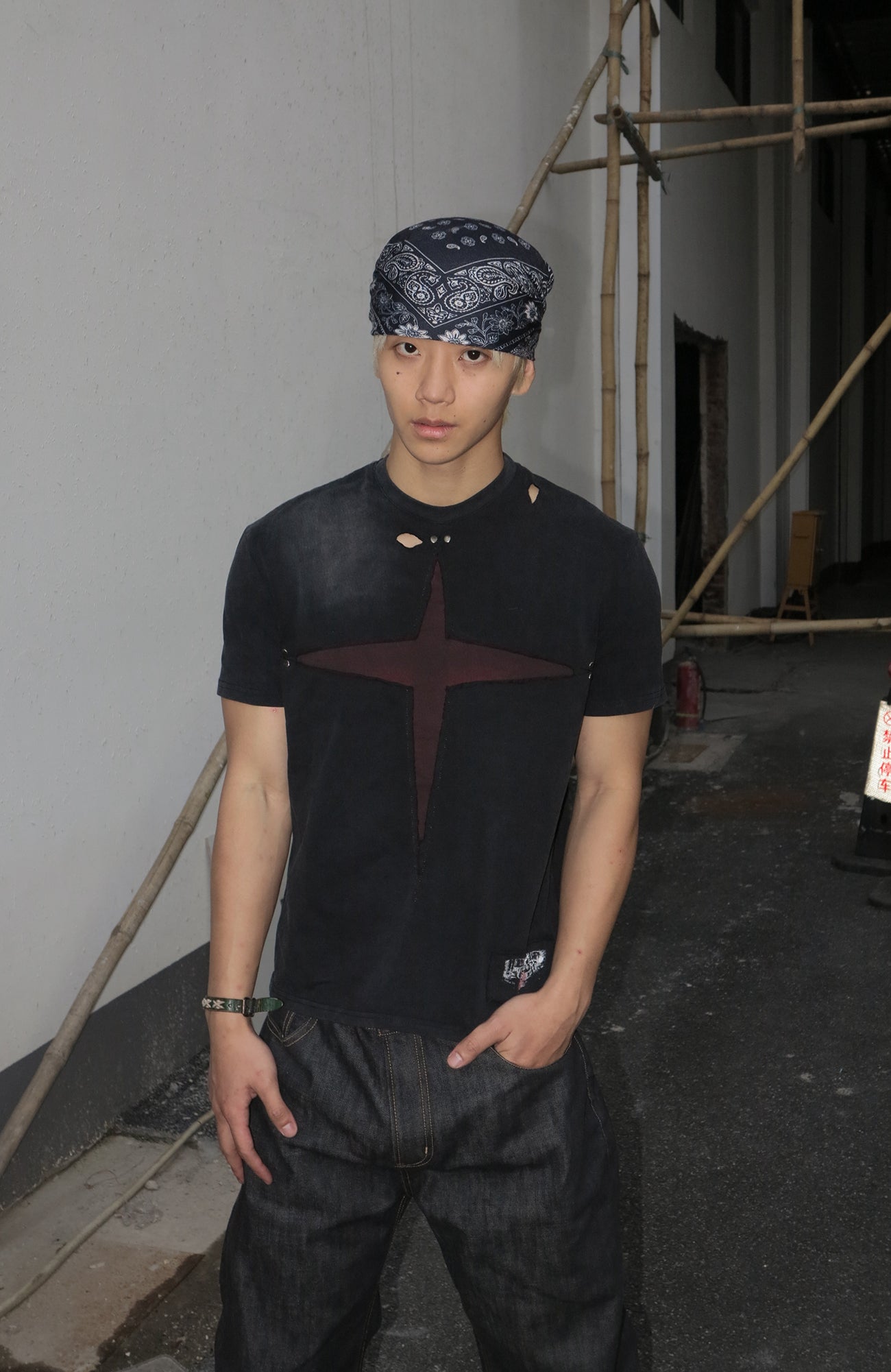 DREAM BAND Gothic Cross Cutout Tee