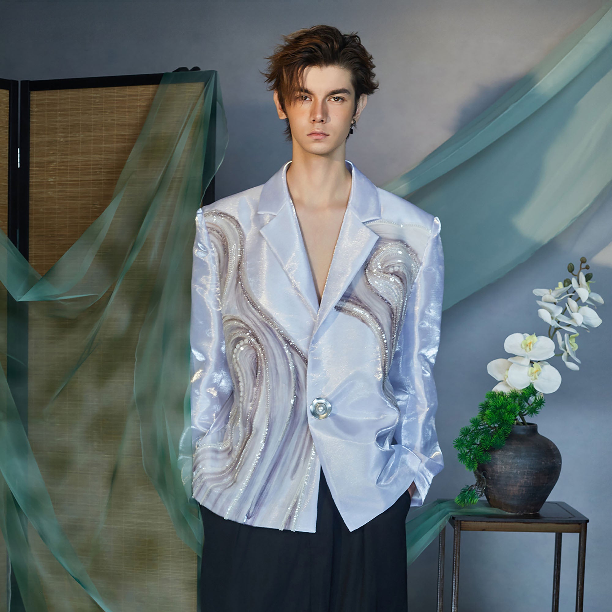 JIECHI Fluid Sequin Embroidery Satin Blazer