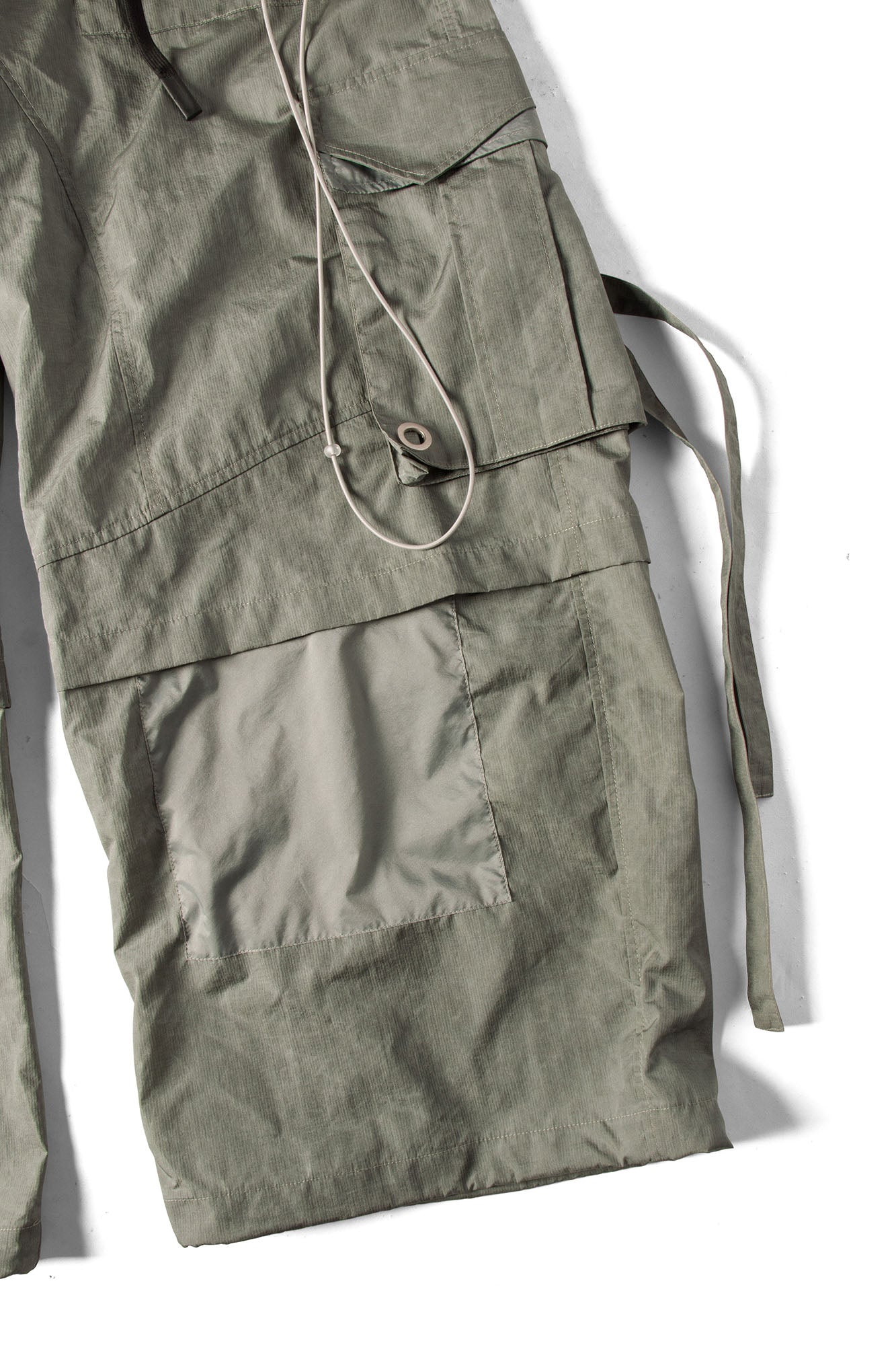 RELABEL Multi-Pocket Panel Crinkled Cargo Pants Gray