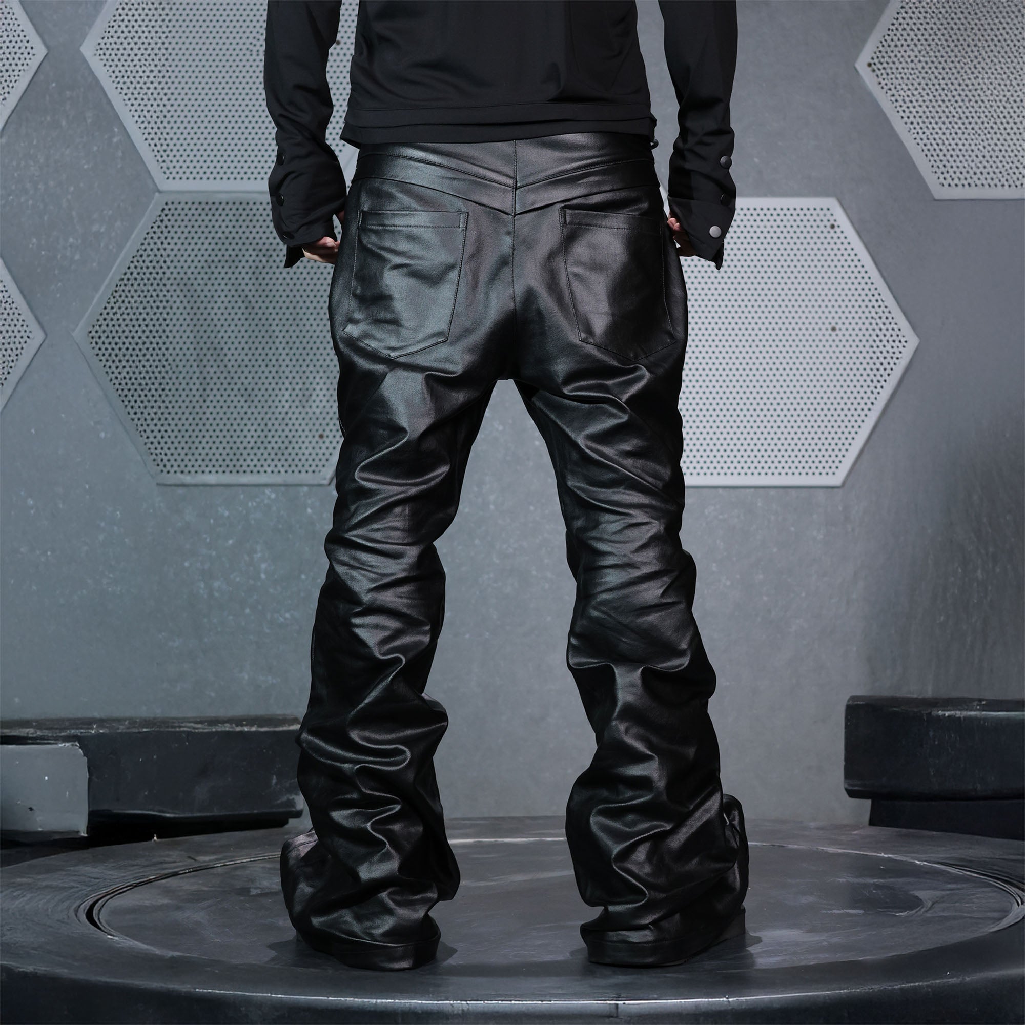 SSIN7 Waxed Paneled Flared Jeans