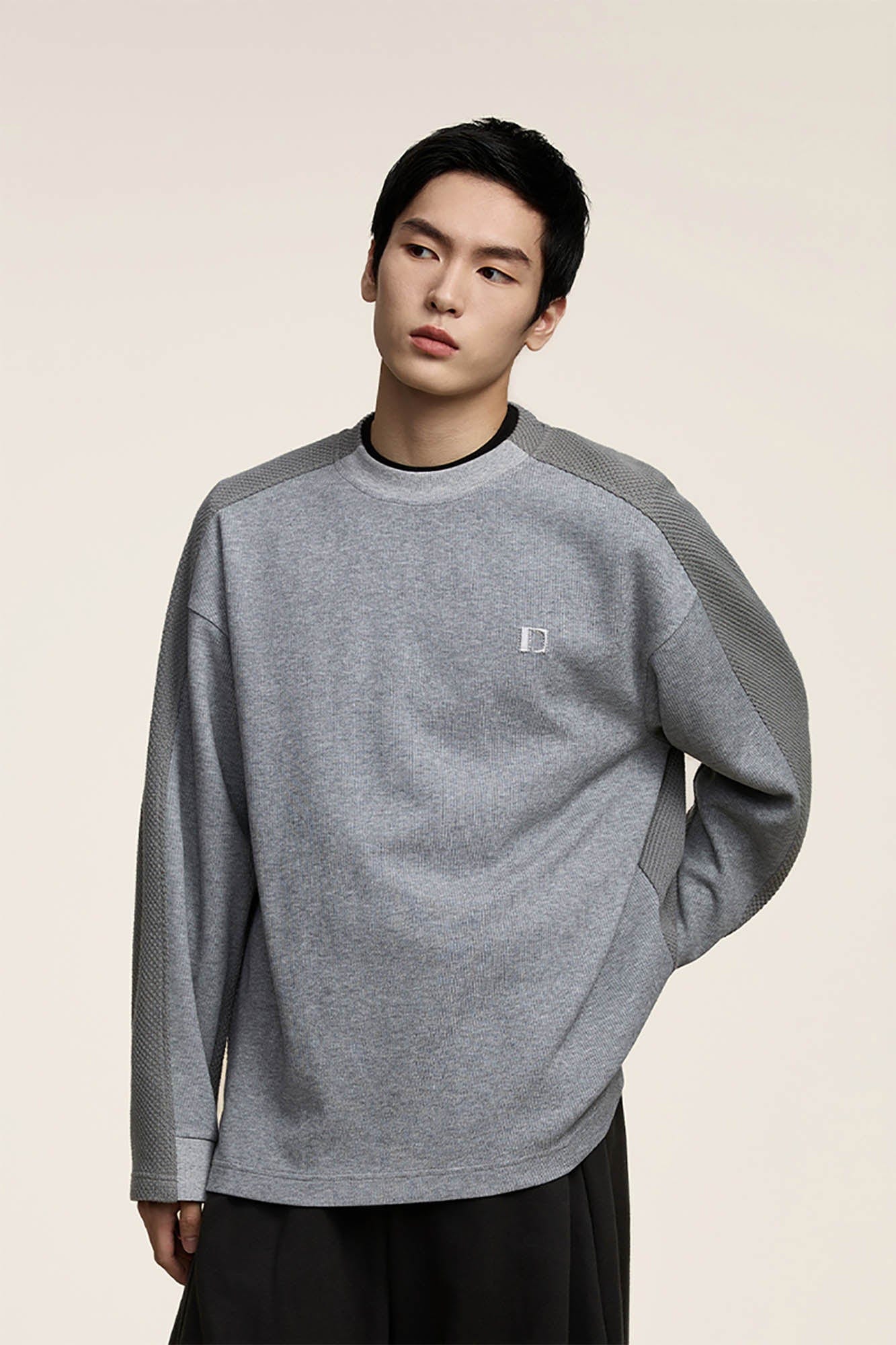 OPICLOTH Essential Spliced Textured Sweatshirt