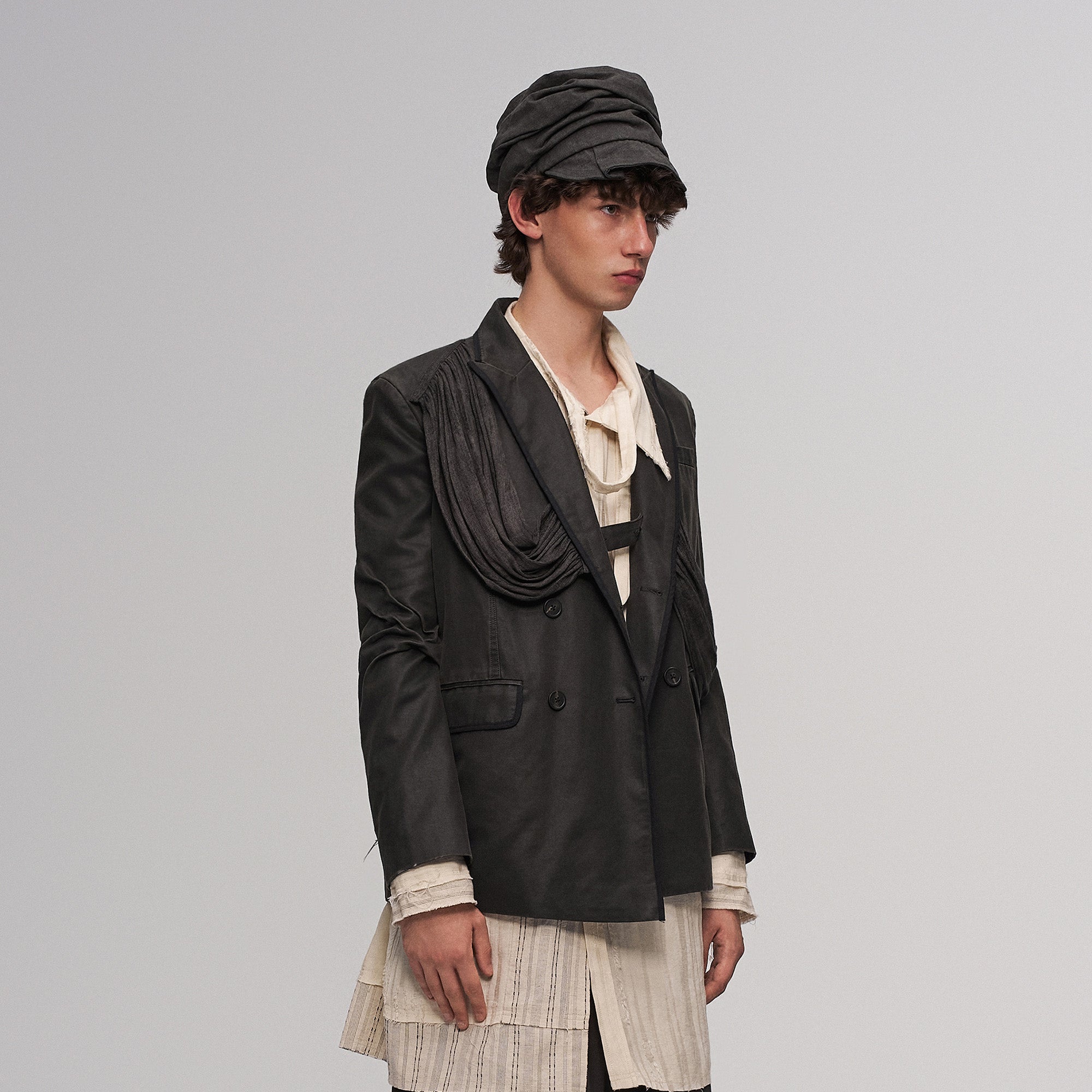 ILNya Nieternite Nifutur Crinkled Strap-Draped Panel Blazer