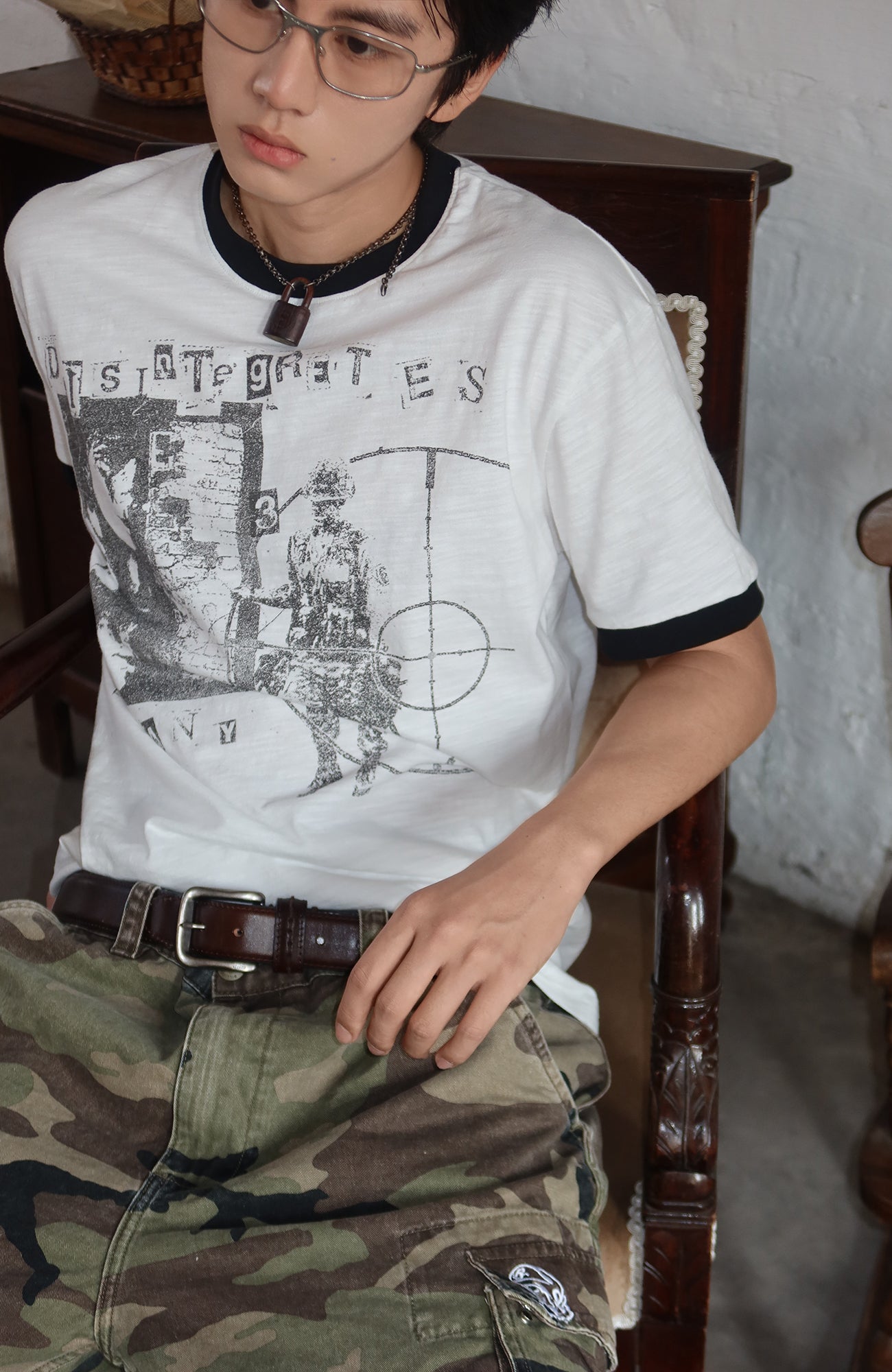 SADSOUP Contrast Trim Retro Graphic Tee
