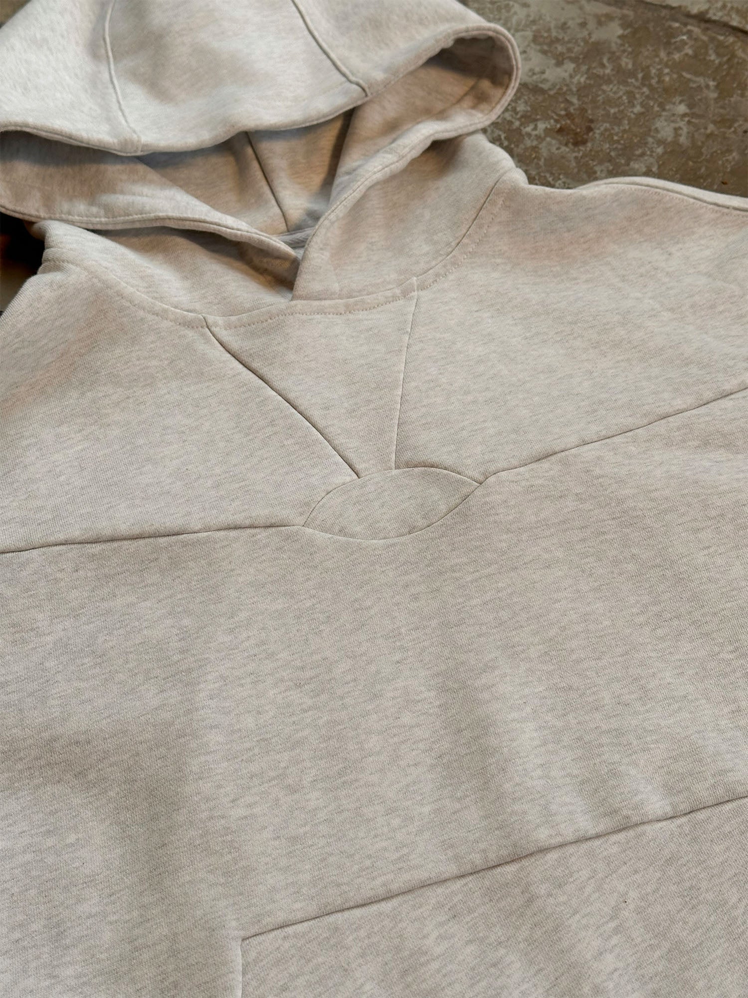 ESAIAS Essential Panel Boxy Hoodie