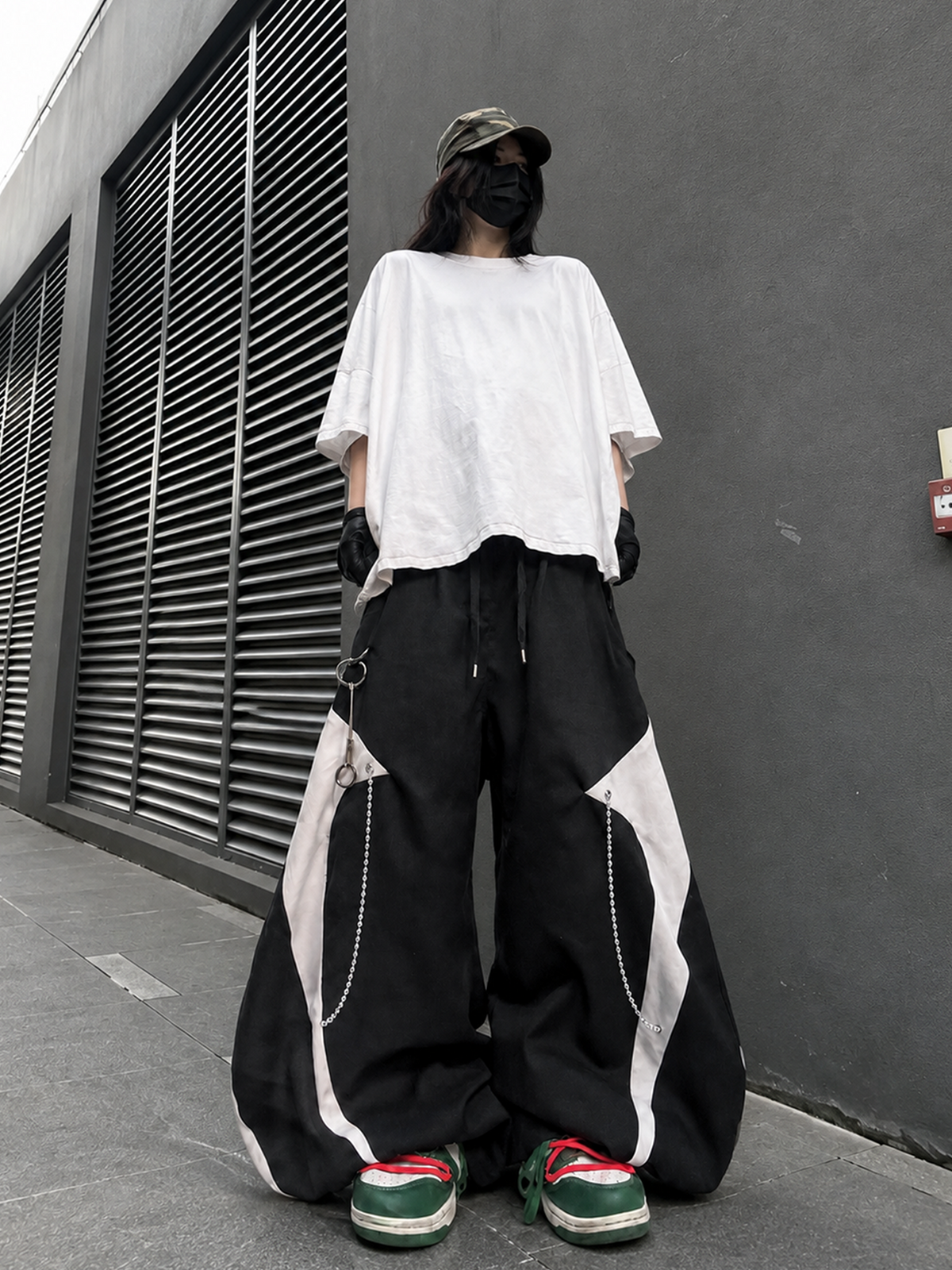 UUCSCC Spliced Contrast Wide-Leg Curved Pants, premium urban and streetwear designers apparel on PROJECTISR.com, UUCSCC