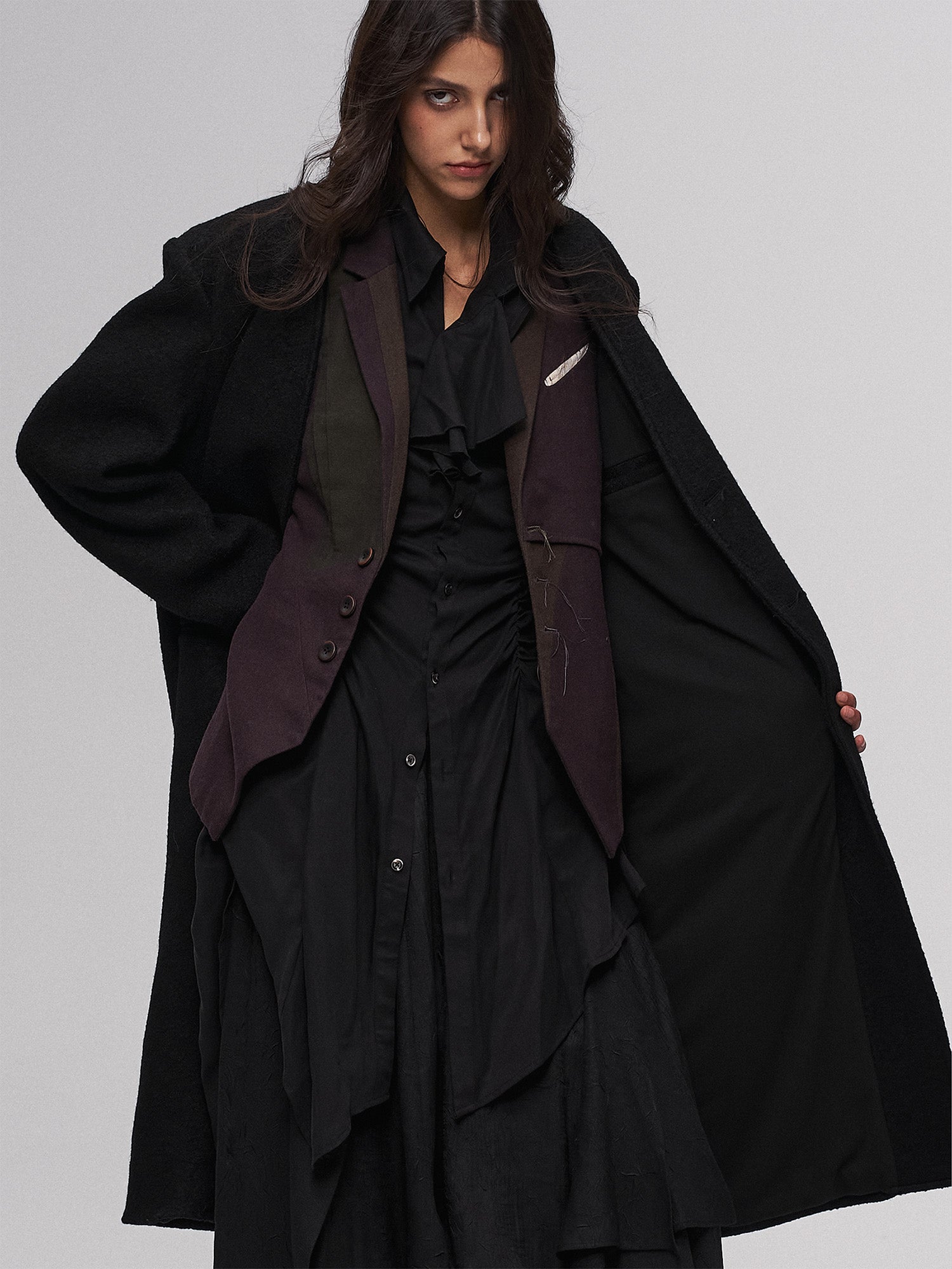 ILNya Nieternite Nifutur Essential Collarless Heavyweight Wool Coat