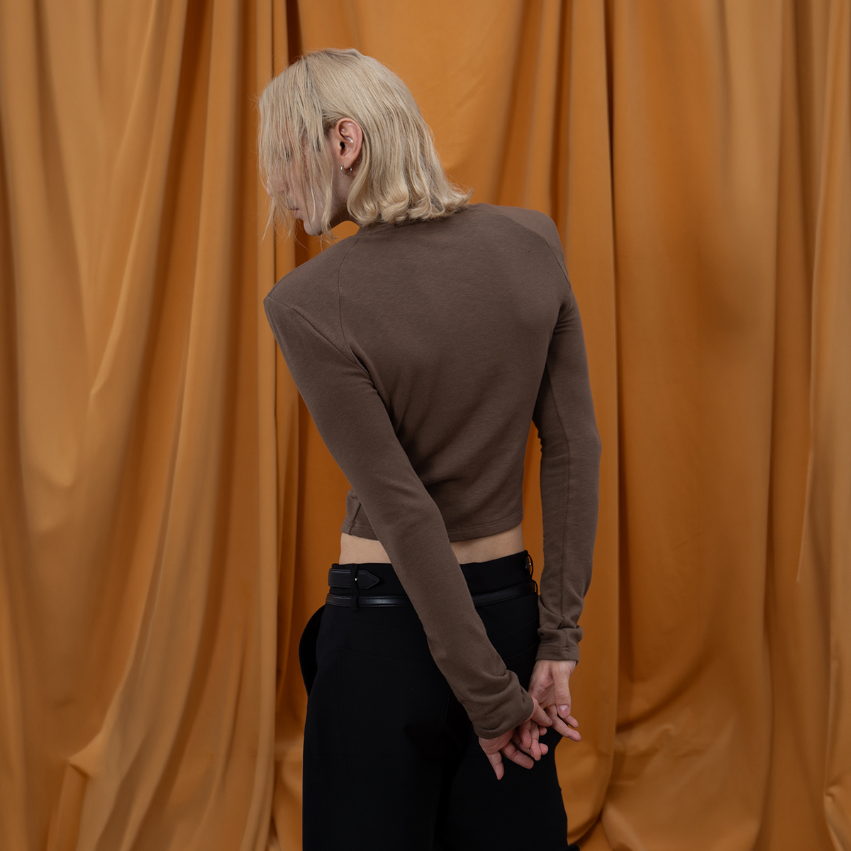 CLP Shoulder-Padded Cropped Long-Sleeve Tee