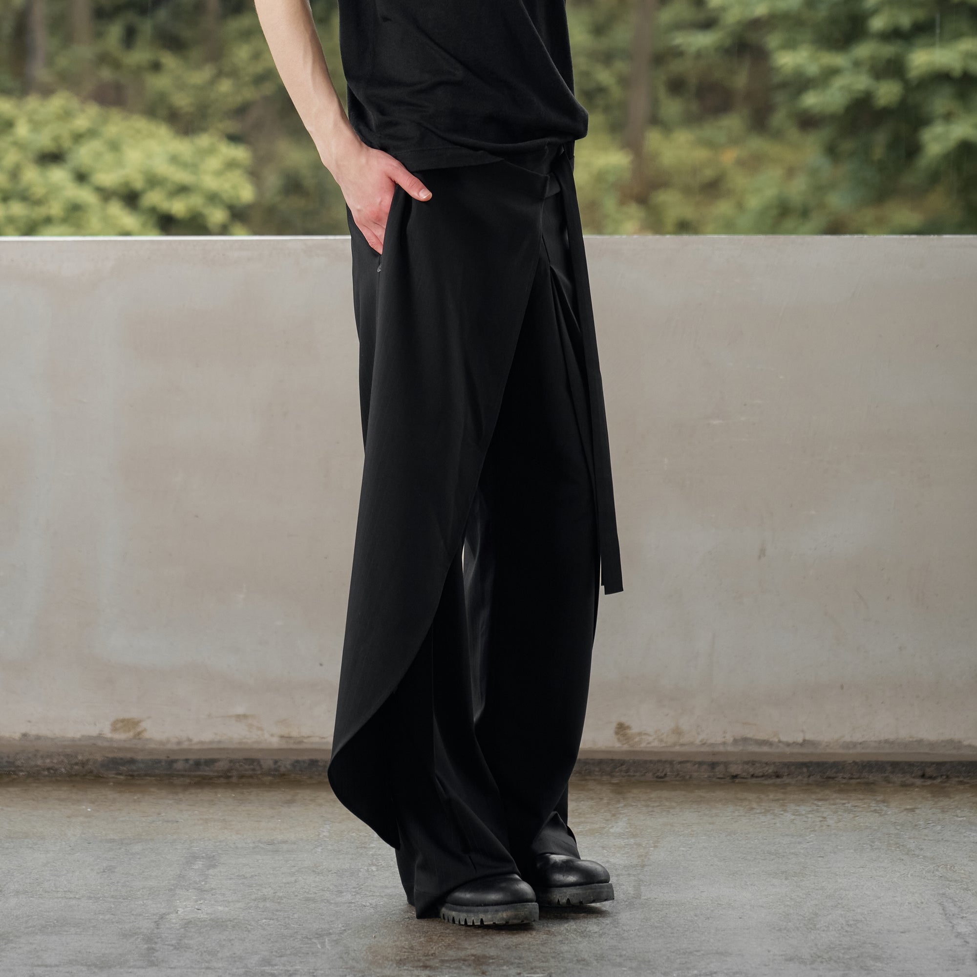 MOITIEDEPETALE Detachable Wrap Panel Slanted Pleat Trousers