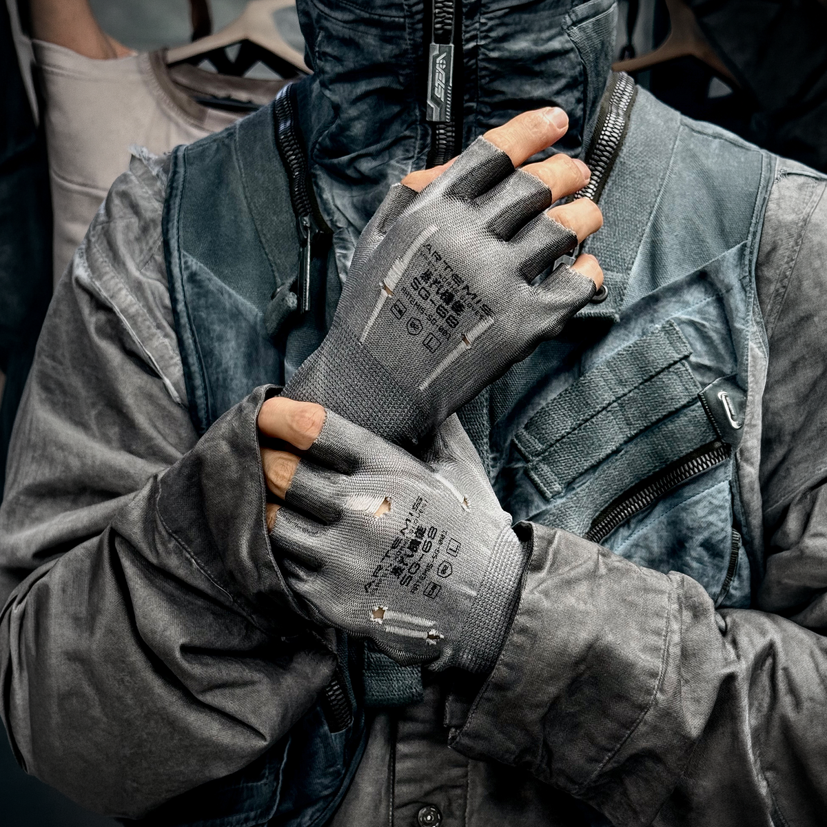 STEAM Distressed Paint-Coated Faux Leather Fingerless Riding Gloves