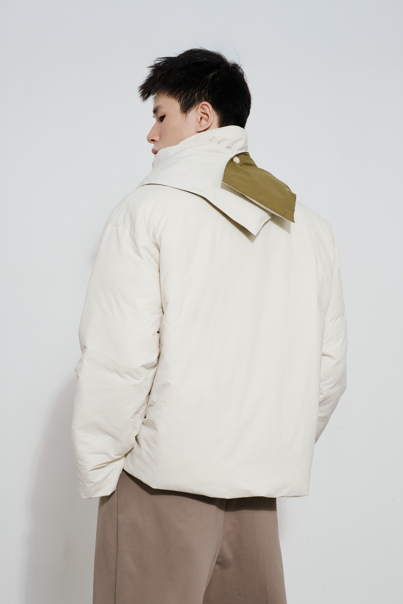 SAME FLOW Layered Contrast Placket Puffer Jacket