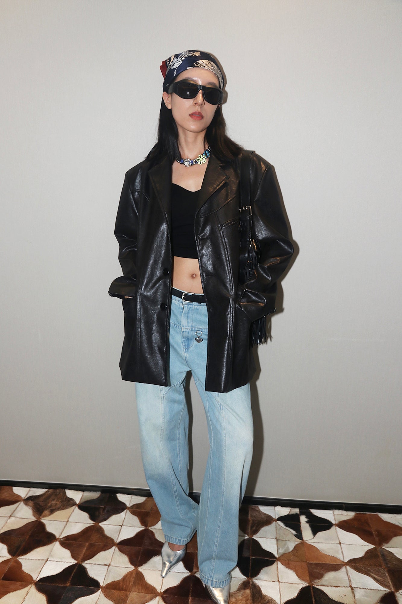 ASSEEN Oversized Faux Leather Curved Stitch Blazer