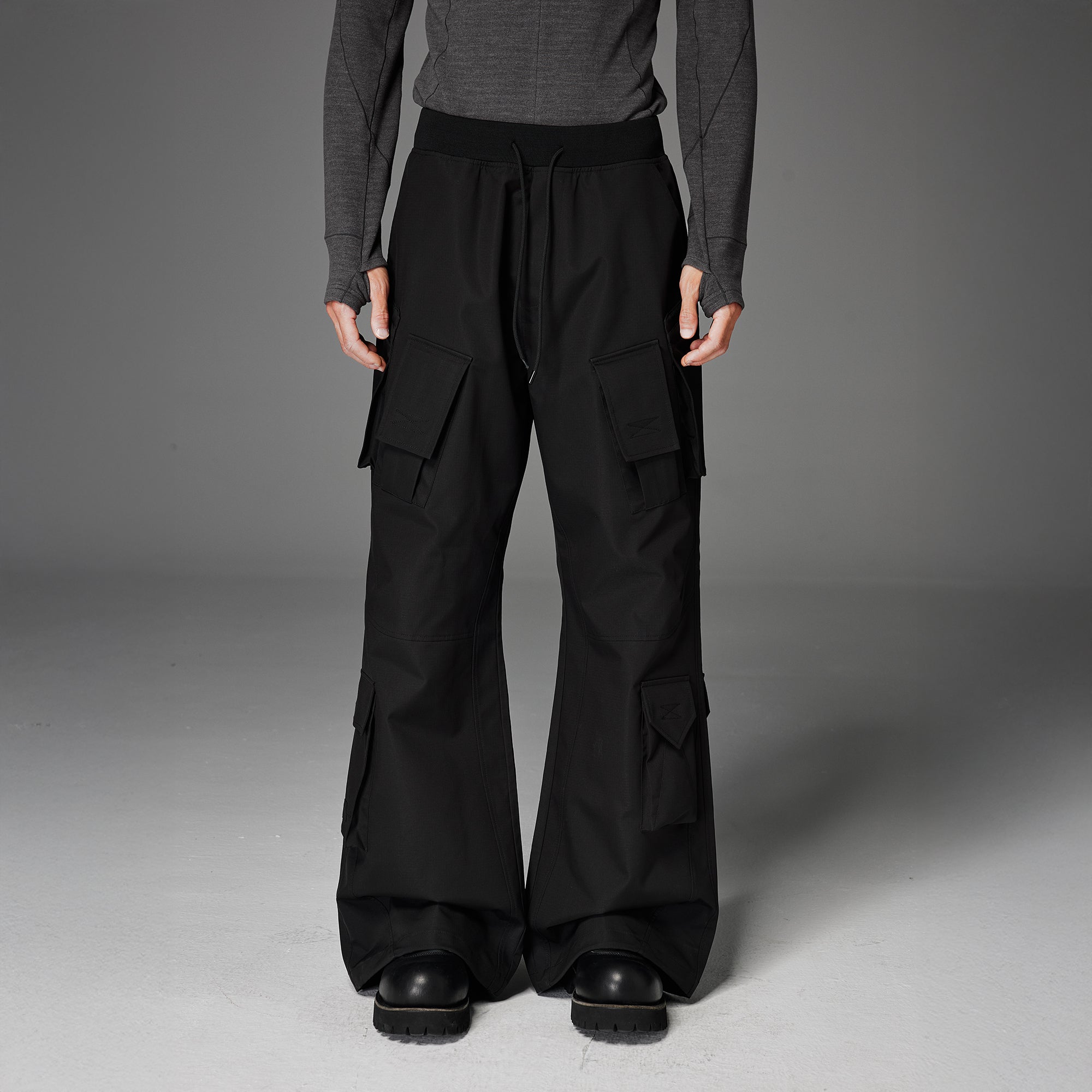 新品タグ付き　todayful Drawstring Cargo Pants Multi Flap Pockets Drawstring Cargo Jogger Techwear Pants In