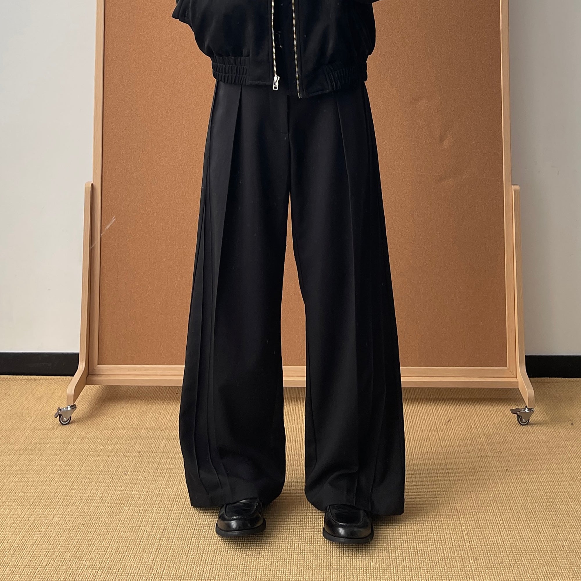 OKAYTHXBYE Essential Pleated Wide-Leg Trousers