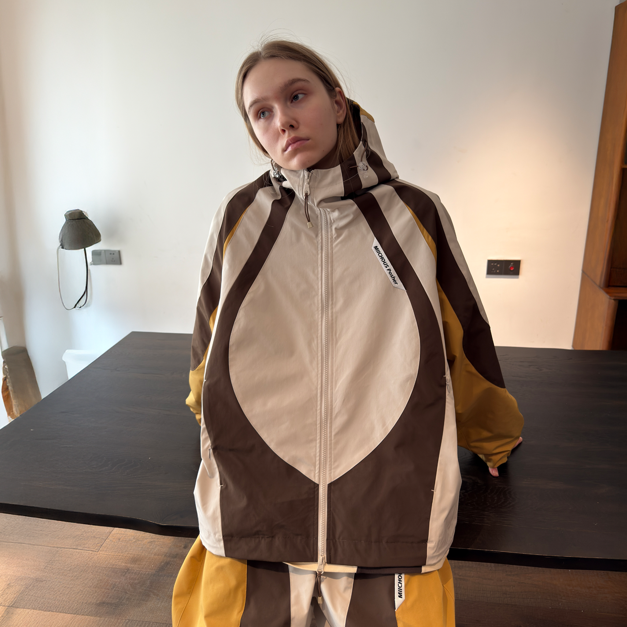 MIICHOUS Contrast Curved Panel Hooded Jacket