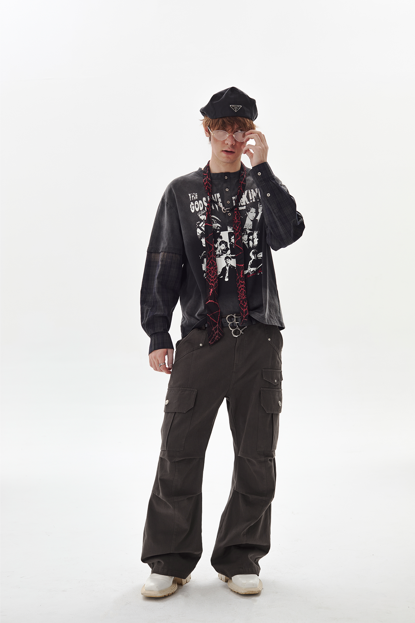 PASET Henley Portrait Graphic Layered Sweatshirt