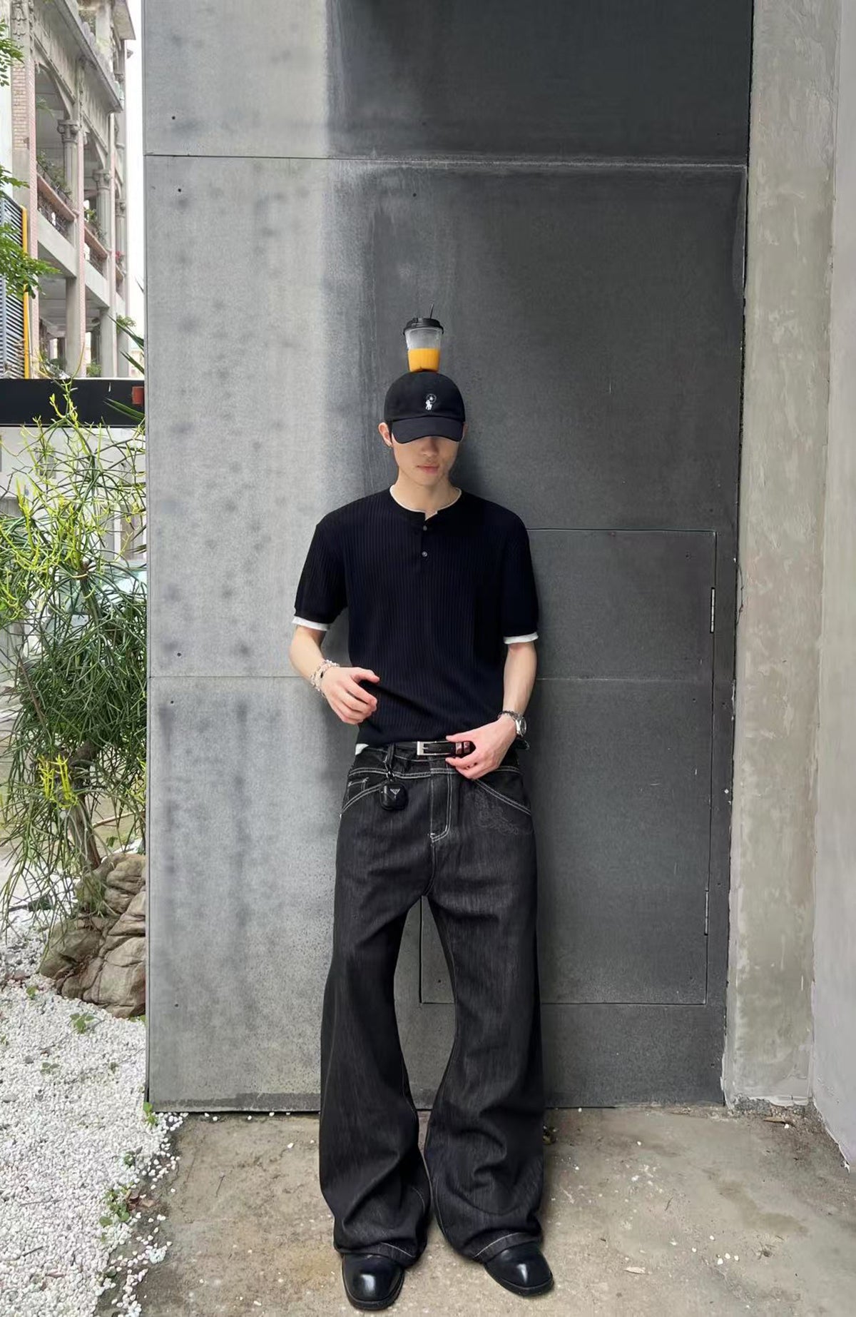 ELETEIZE Laser-Burned Curved Jeans