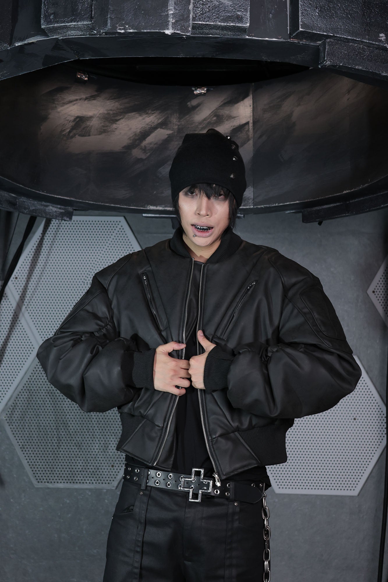 SSIN7 Panel-Structured Bomber Jacket