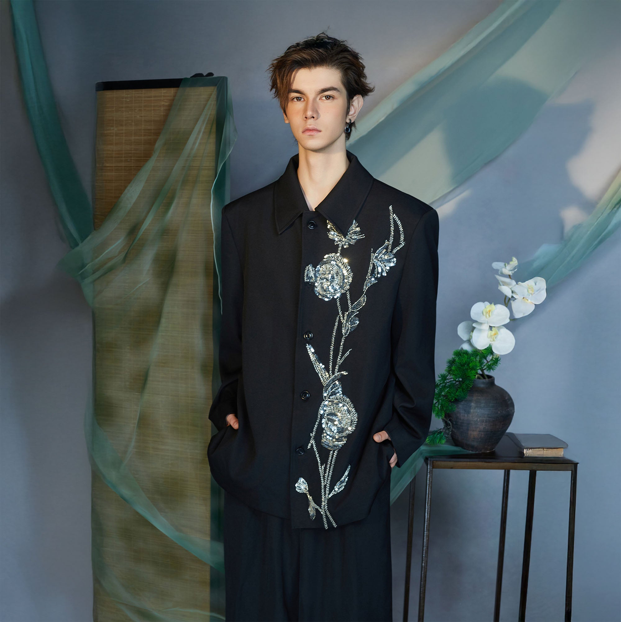 JIECHI Embellished Floral Side-Slit Jacket