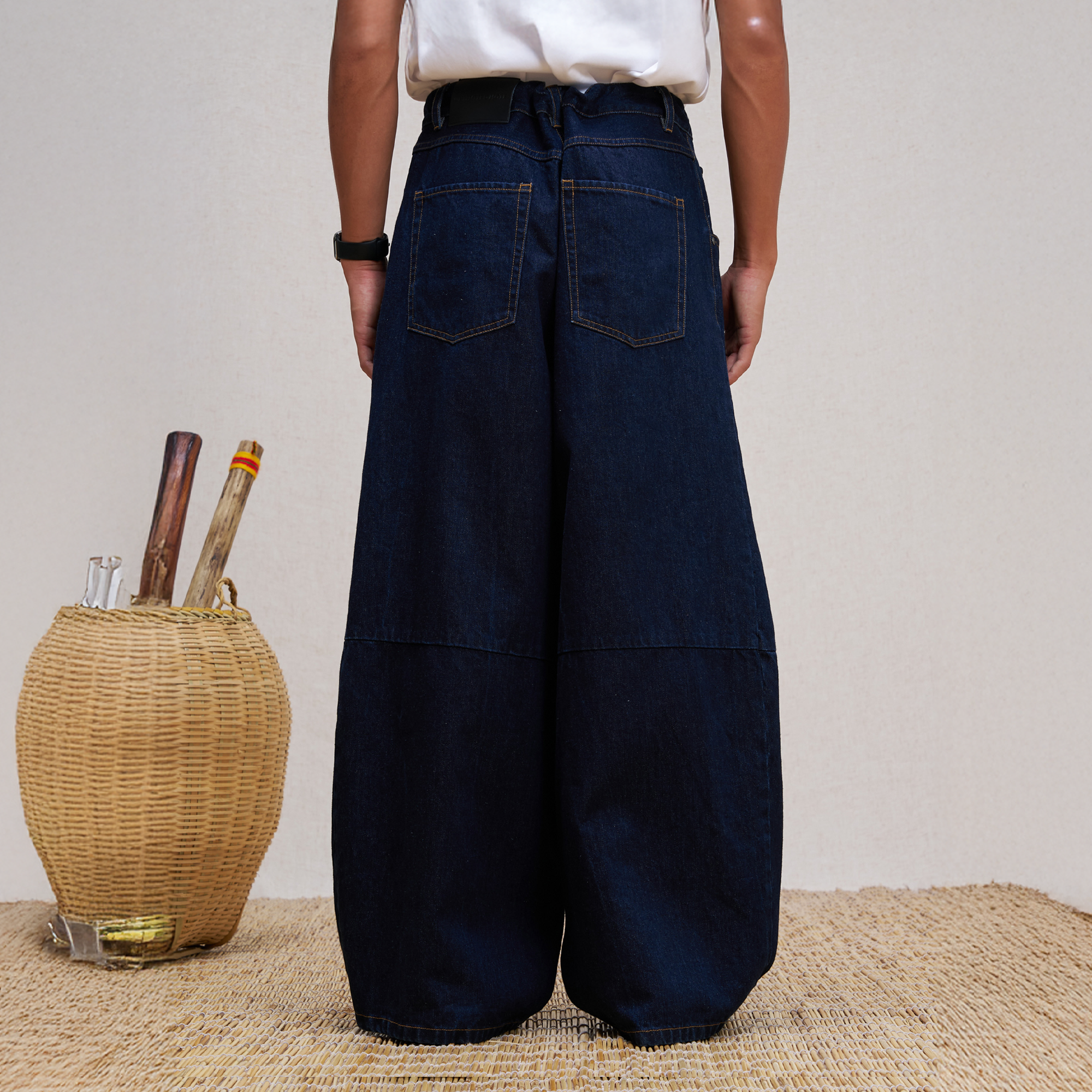 UNLIMITED MOTE Washed Paneled Wide-Leg Jeans