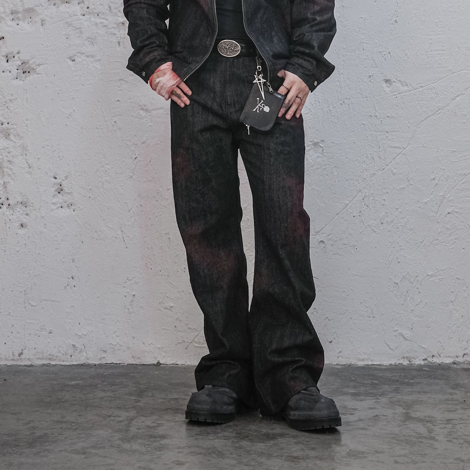 UNDERWATER Bloodstained Raw Flared Denim Pants