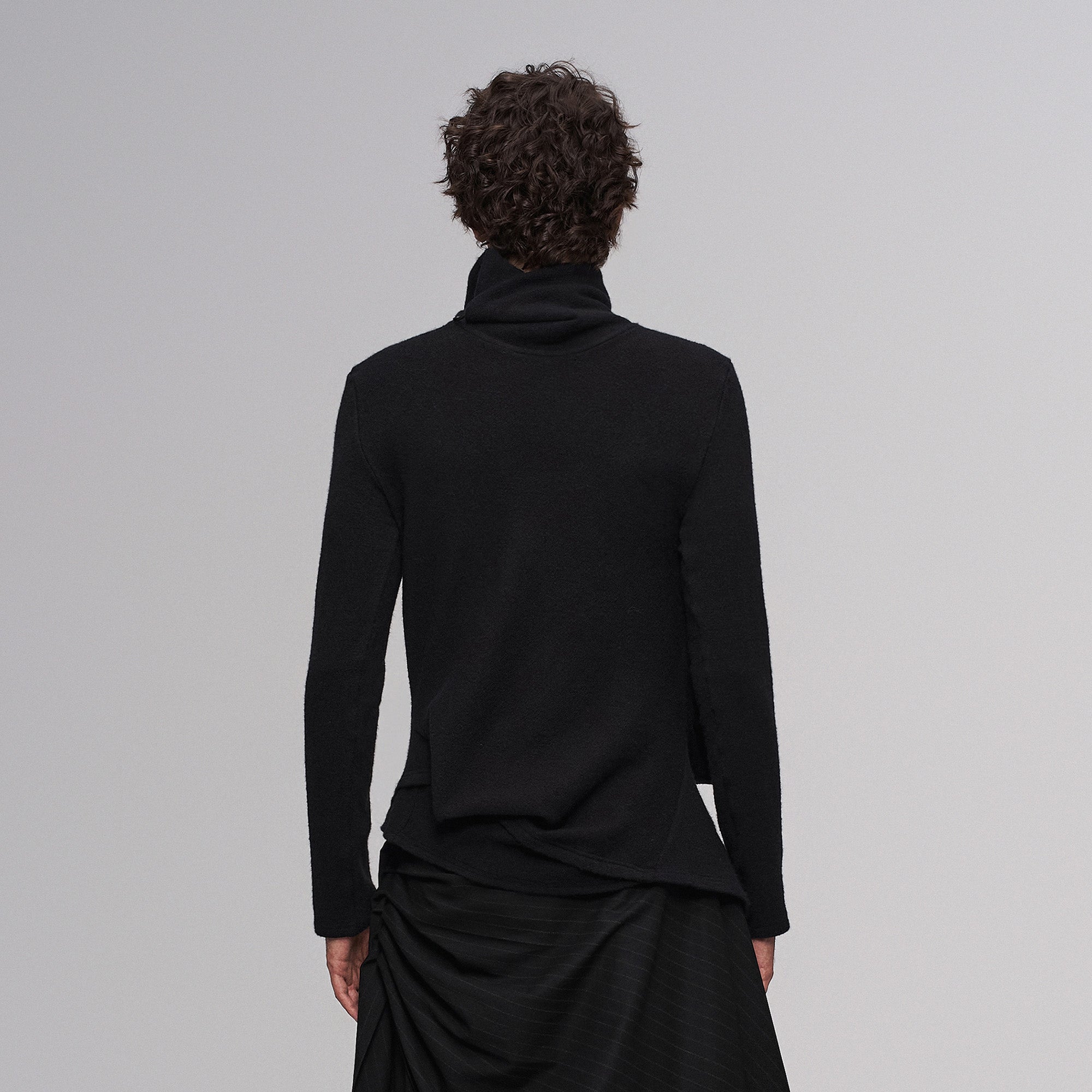 ILNya Nieternite Nifutur Asym Reversible Funnel-Neck Knit Top