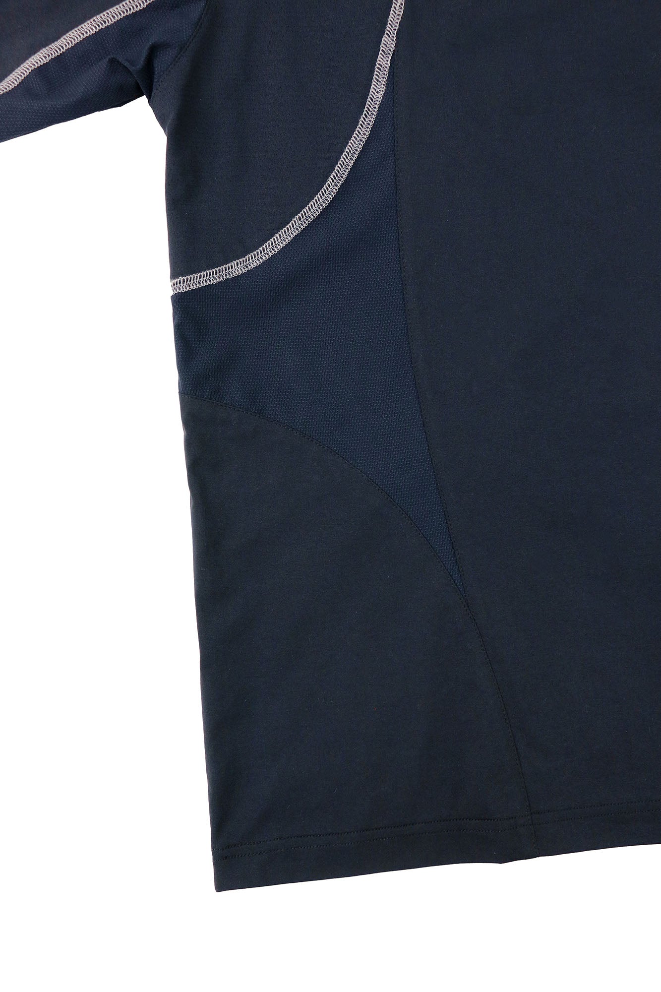 RELABEL Contrast Paneled Quick-Dry Tee