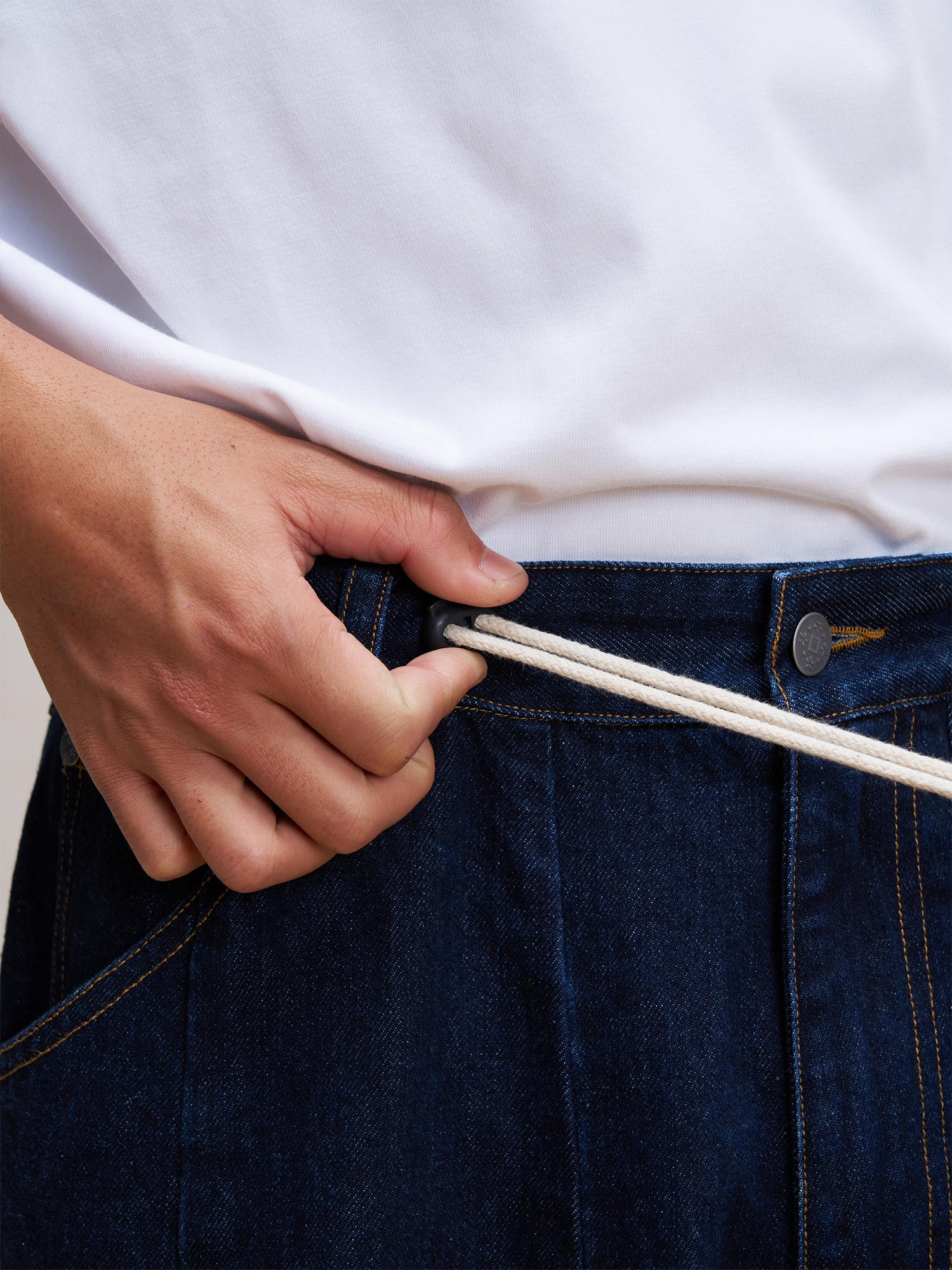 UNLIMITED MOTE Washed Paneled Wide-Leg Jeans