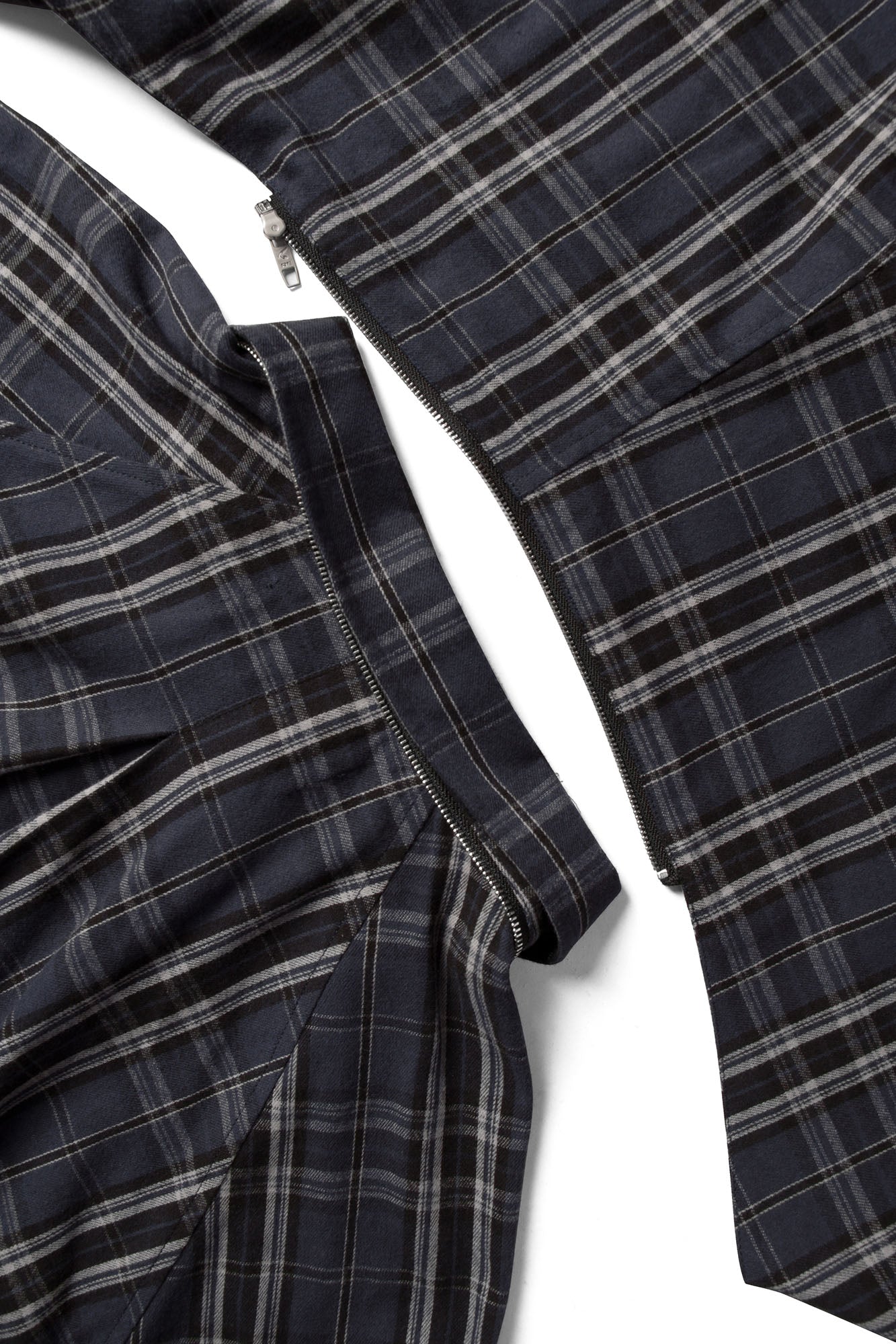 RELABEL Detachable Hood Multi-Zip Plaid Oversized Shirt