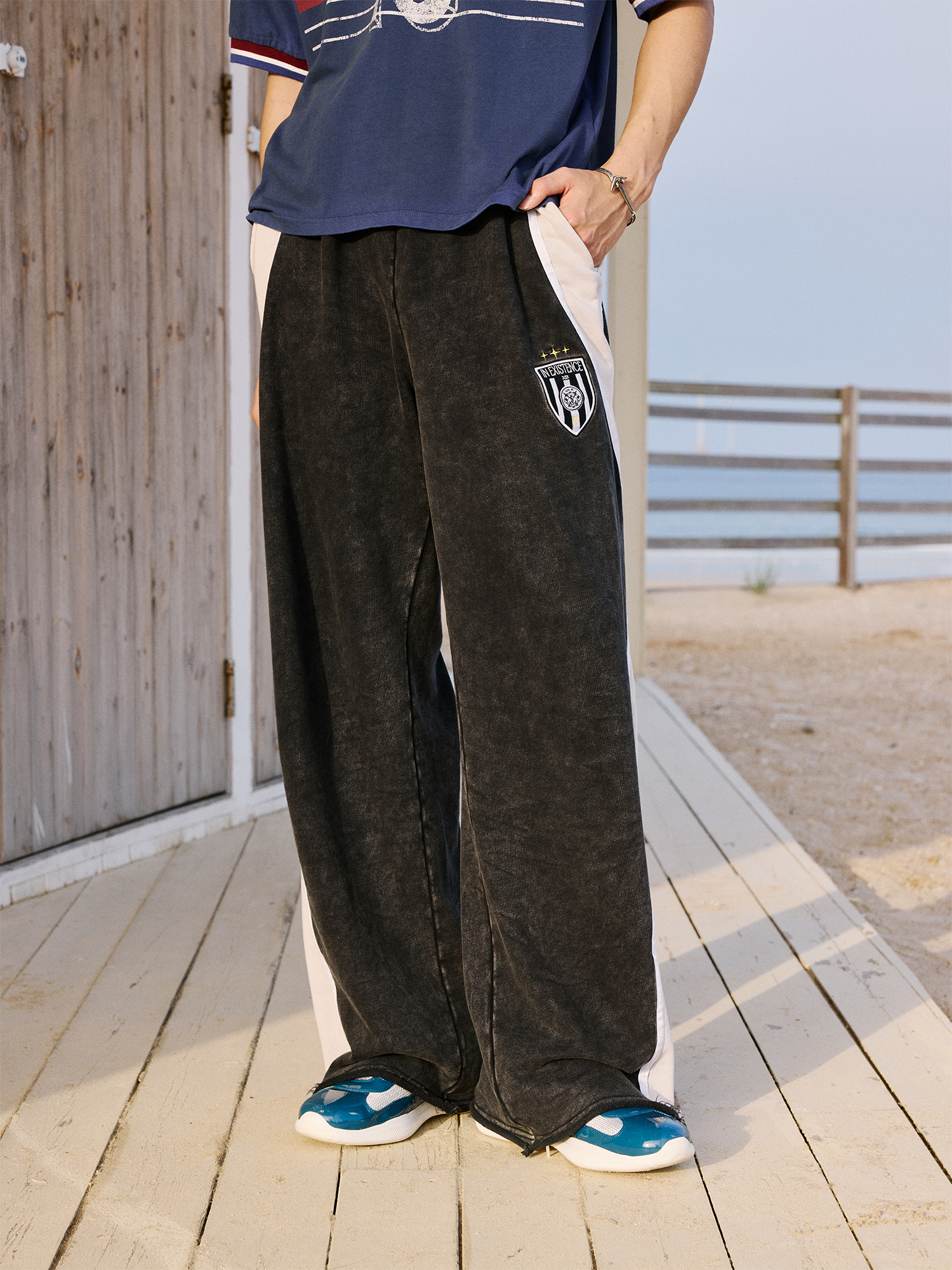 IN EXISTENCE Retro Contrast Embroidered Distressed Sweatpants