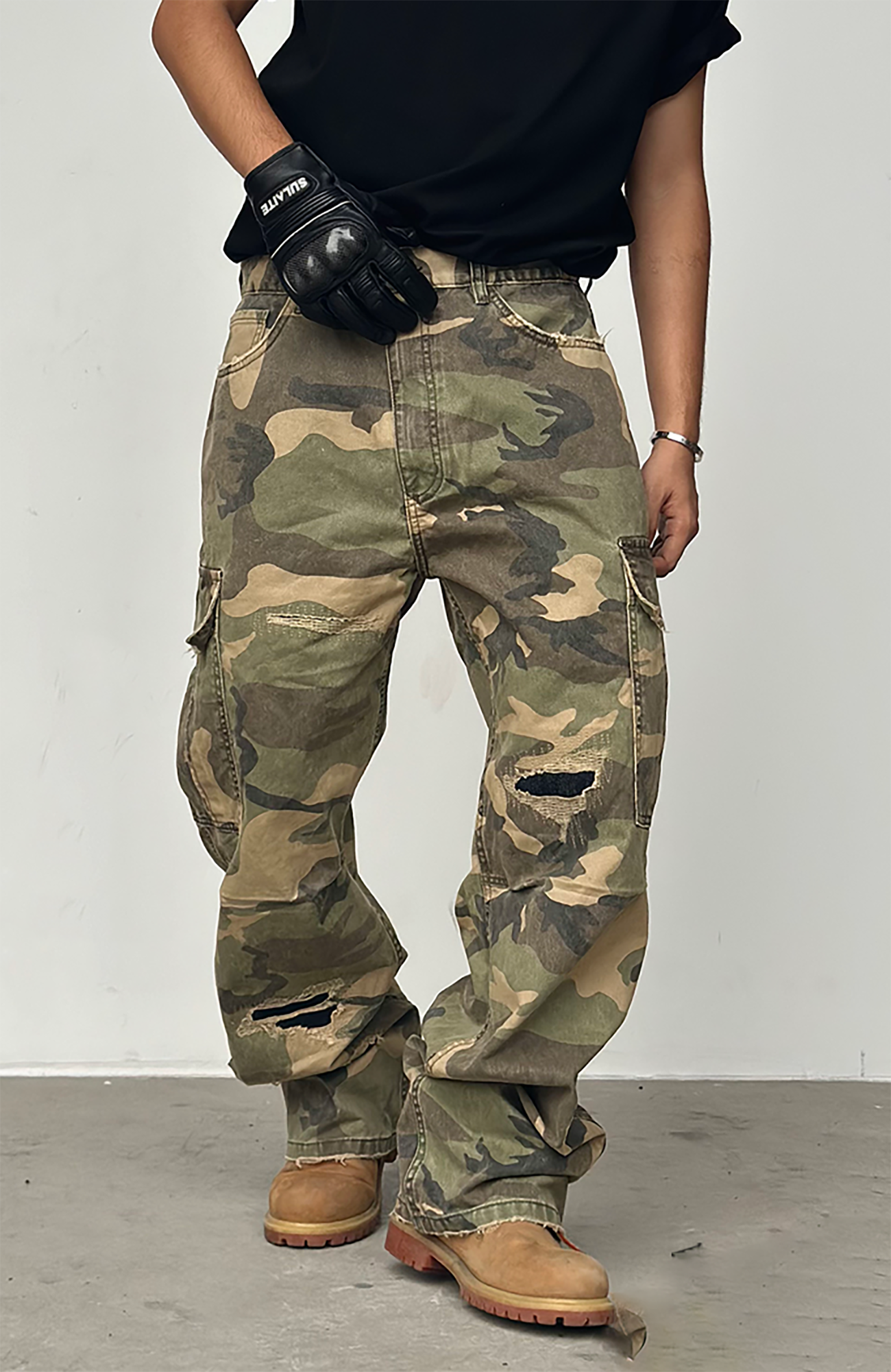 NEIGBORL Straight-Leg Camo Cargo Pants, premium urban and streetwear designers apparel on PROJECTISR.com, NEIGBORL