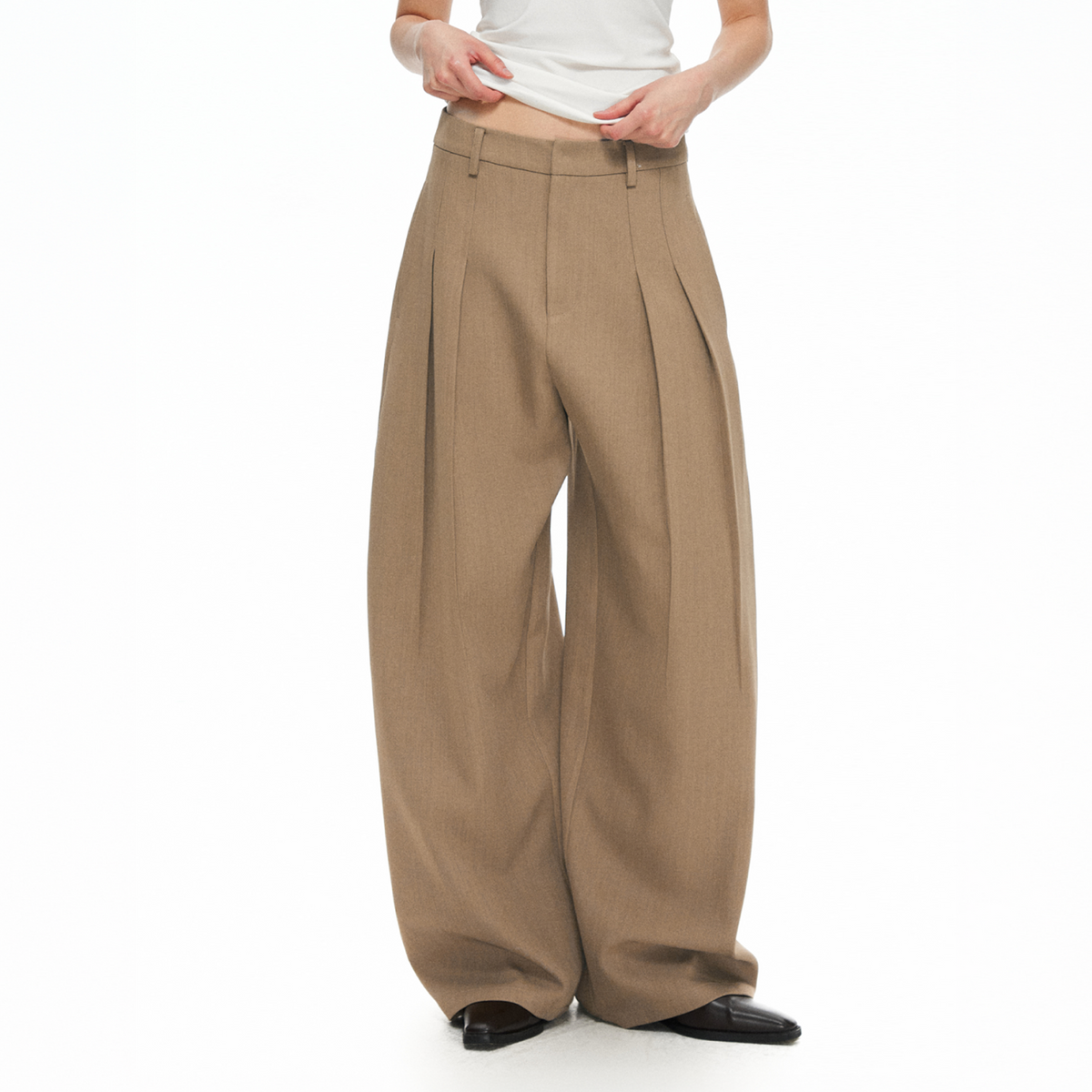 TGNS Pleated Curved Wide-Leg Trousers