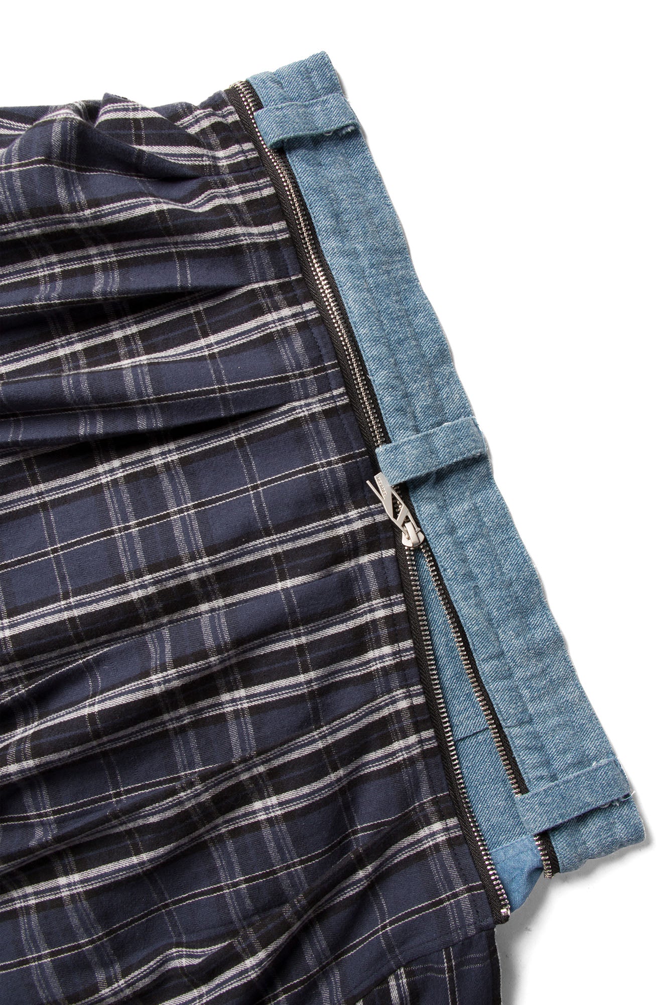RELABEL Detachable Plaid Back Flap Oversized Jeans