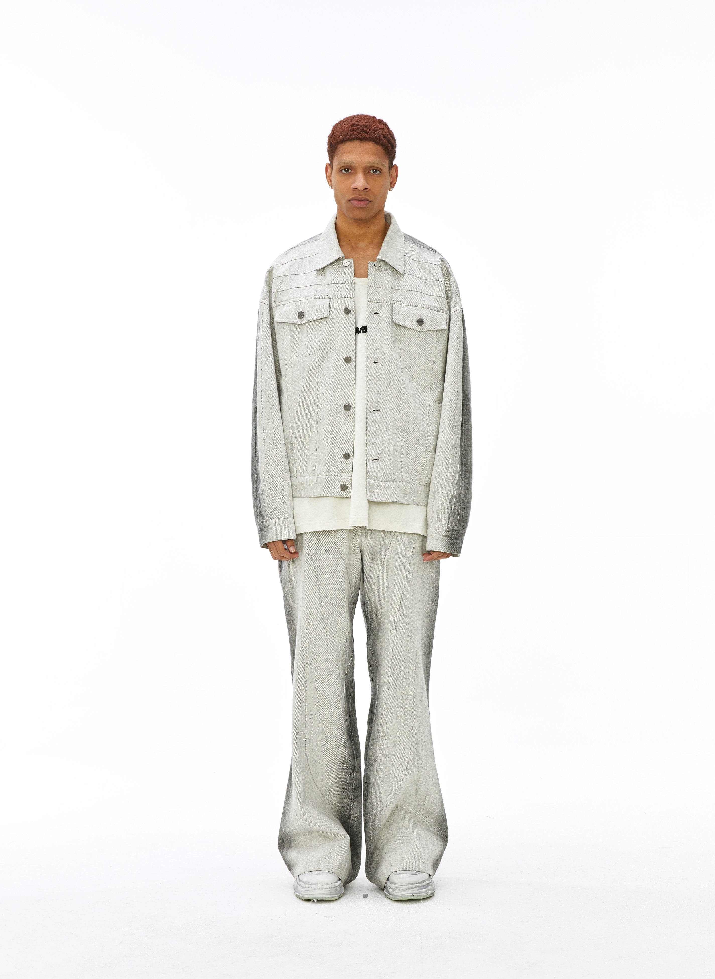 VANN VALRENCE Curved Panel Gradient Washed Flared Jeans