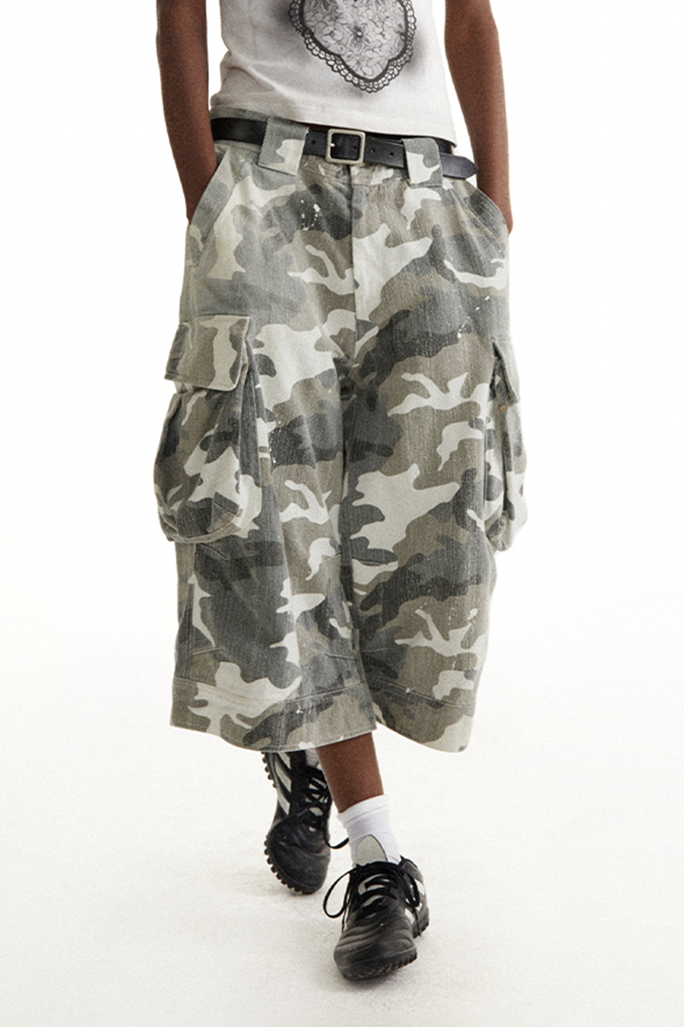 CONPCONP Distressed Spray-Dye Camo Shorts