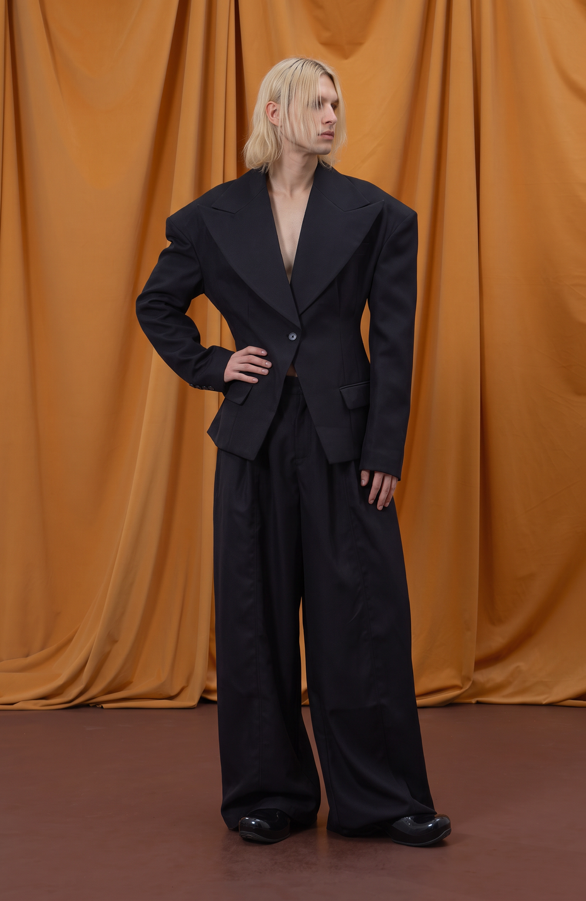 CLP Retro Wide-Lapel Cinched Blazer