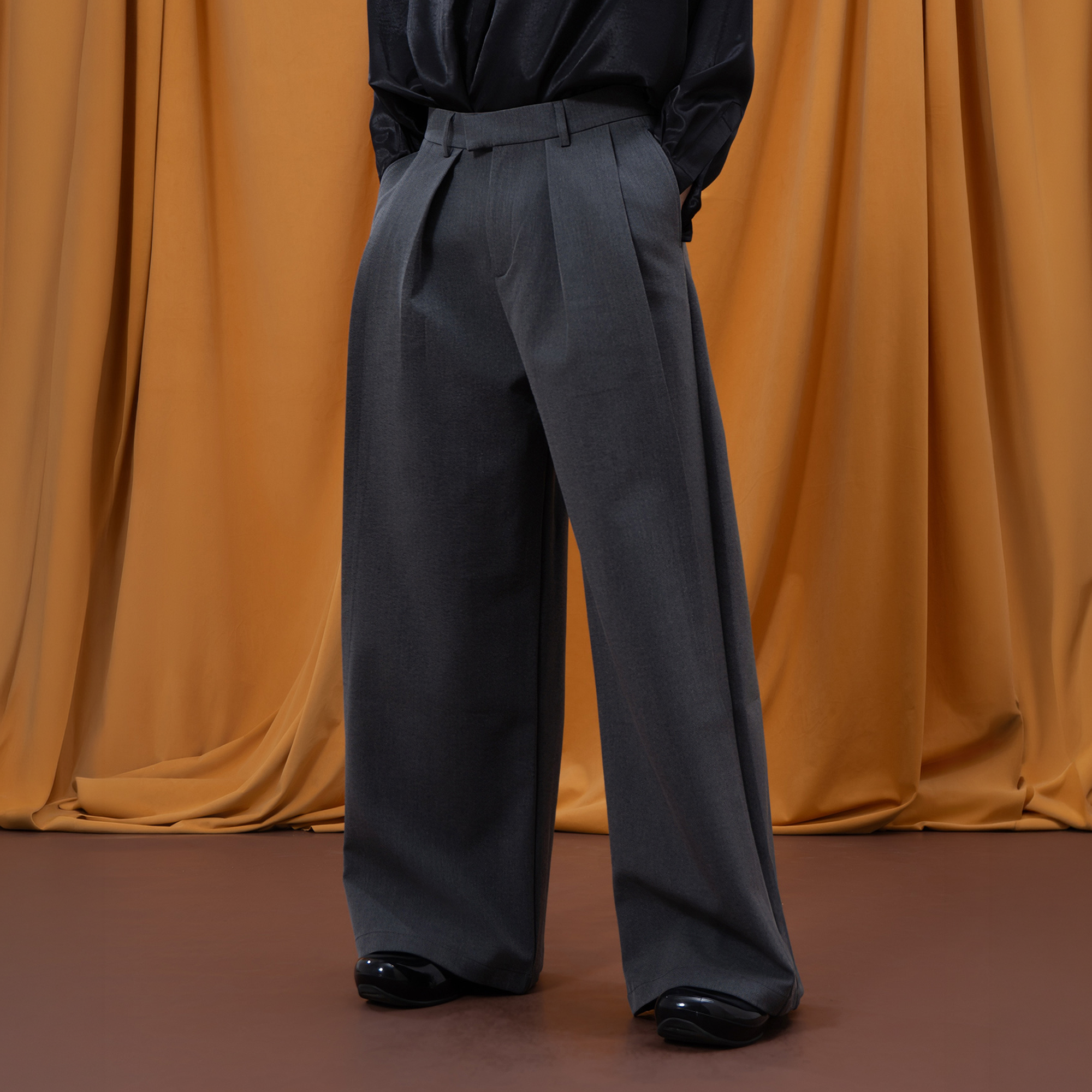 CLP Pleated Retro Wide-Leg Trousers