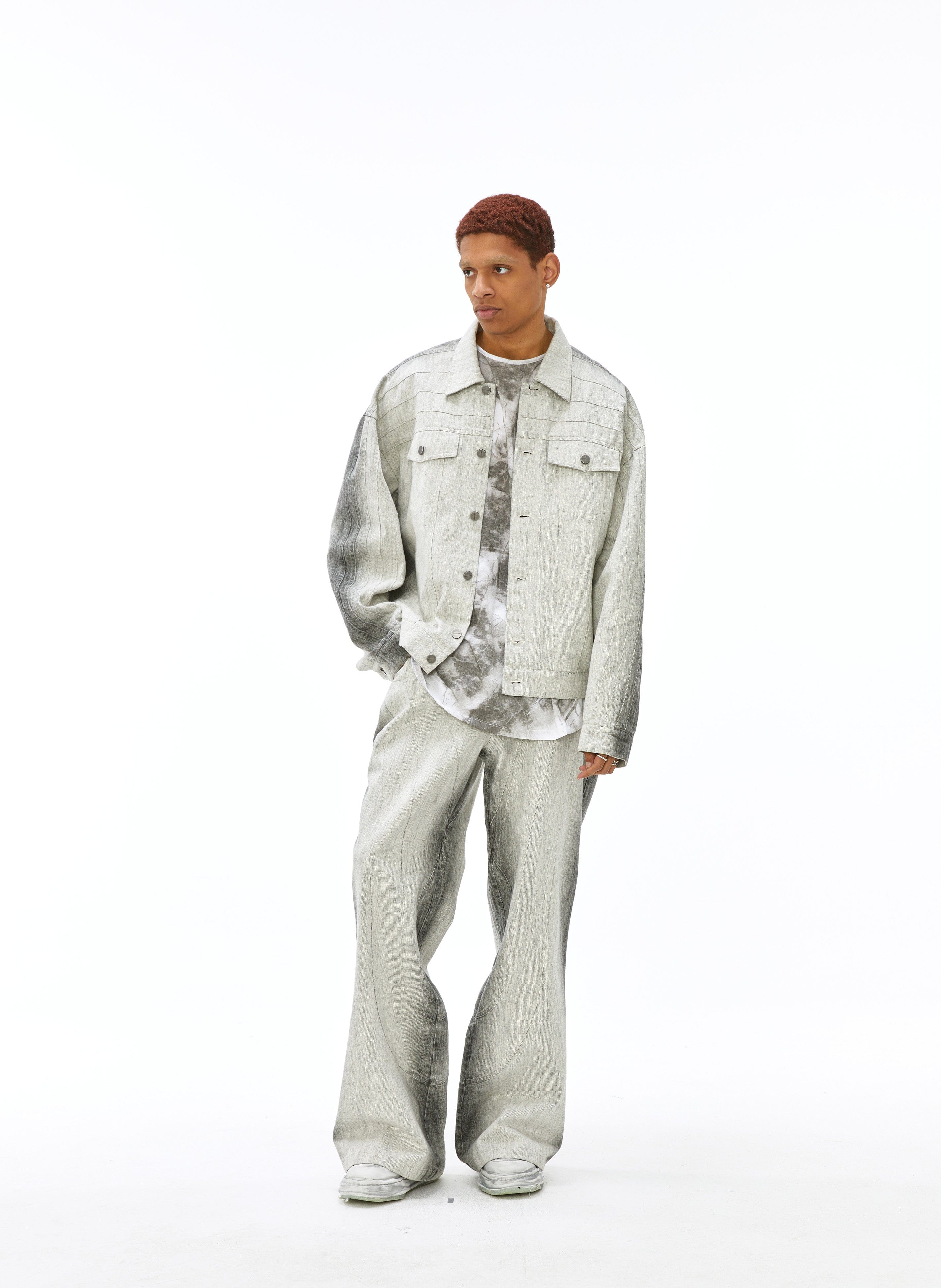 VANN VALRENCE Structured Panel Gradient Sleeve Washed Denim Jacket