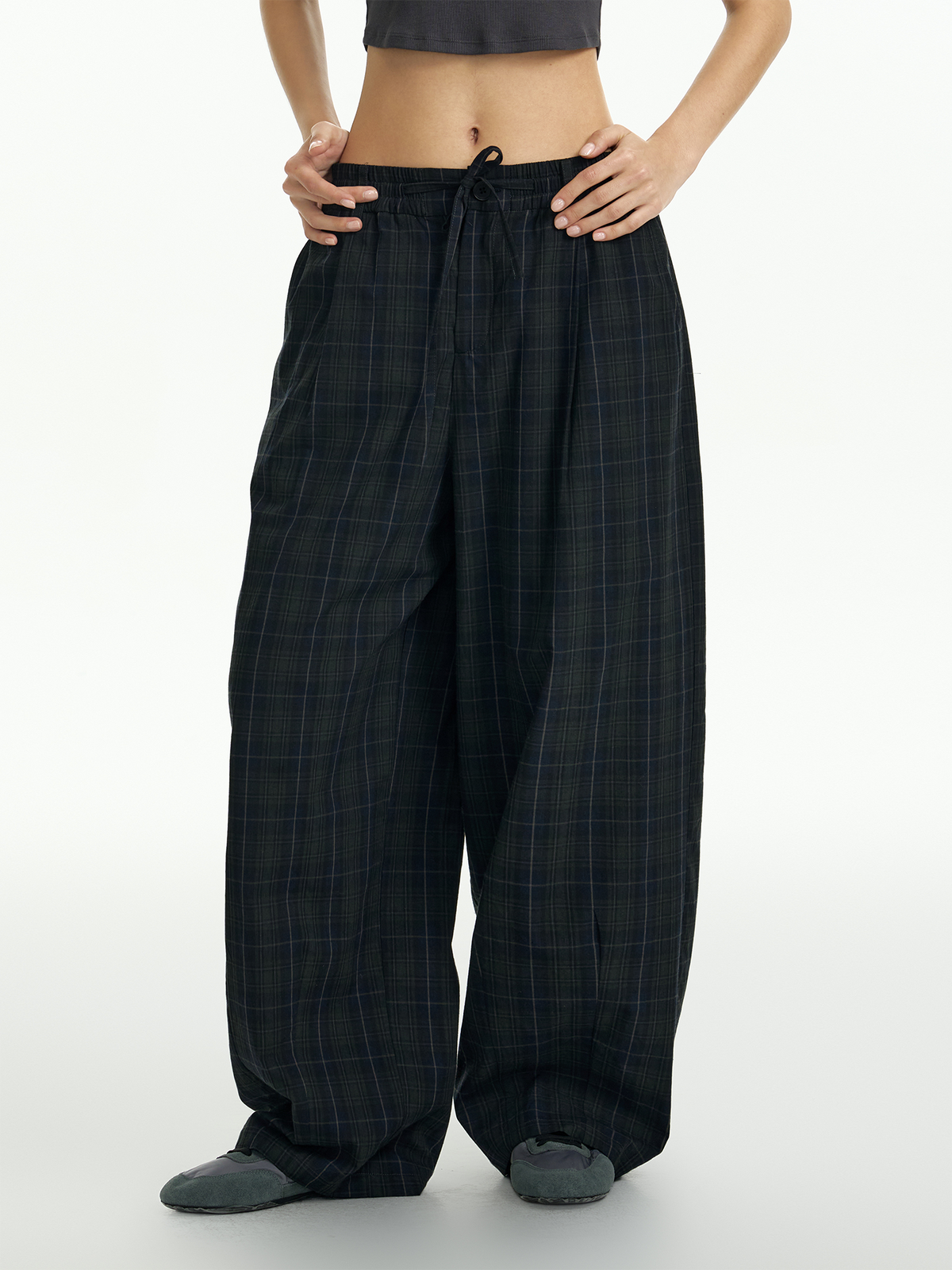 TGNS Plaid Pleated Wide-Leg Trousers