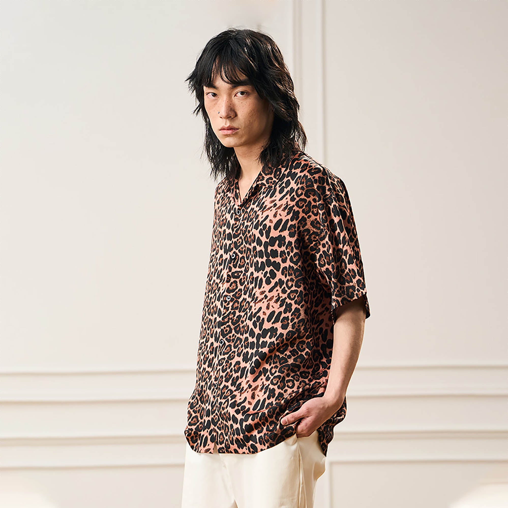 EPIC POETRY Leopard Cuban Half Shirt Pink